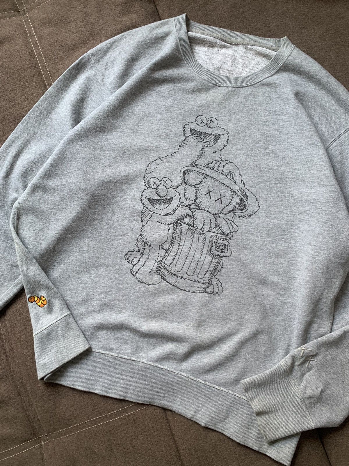 Kaws × Uniqlo Kaws x Uniqlo sesame street sweatshirt Size US XL / EU 56 / 4 - 2 Thumbnail