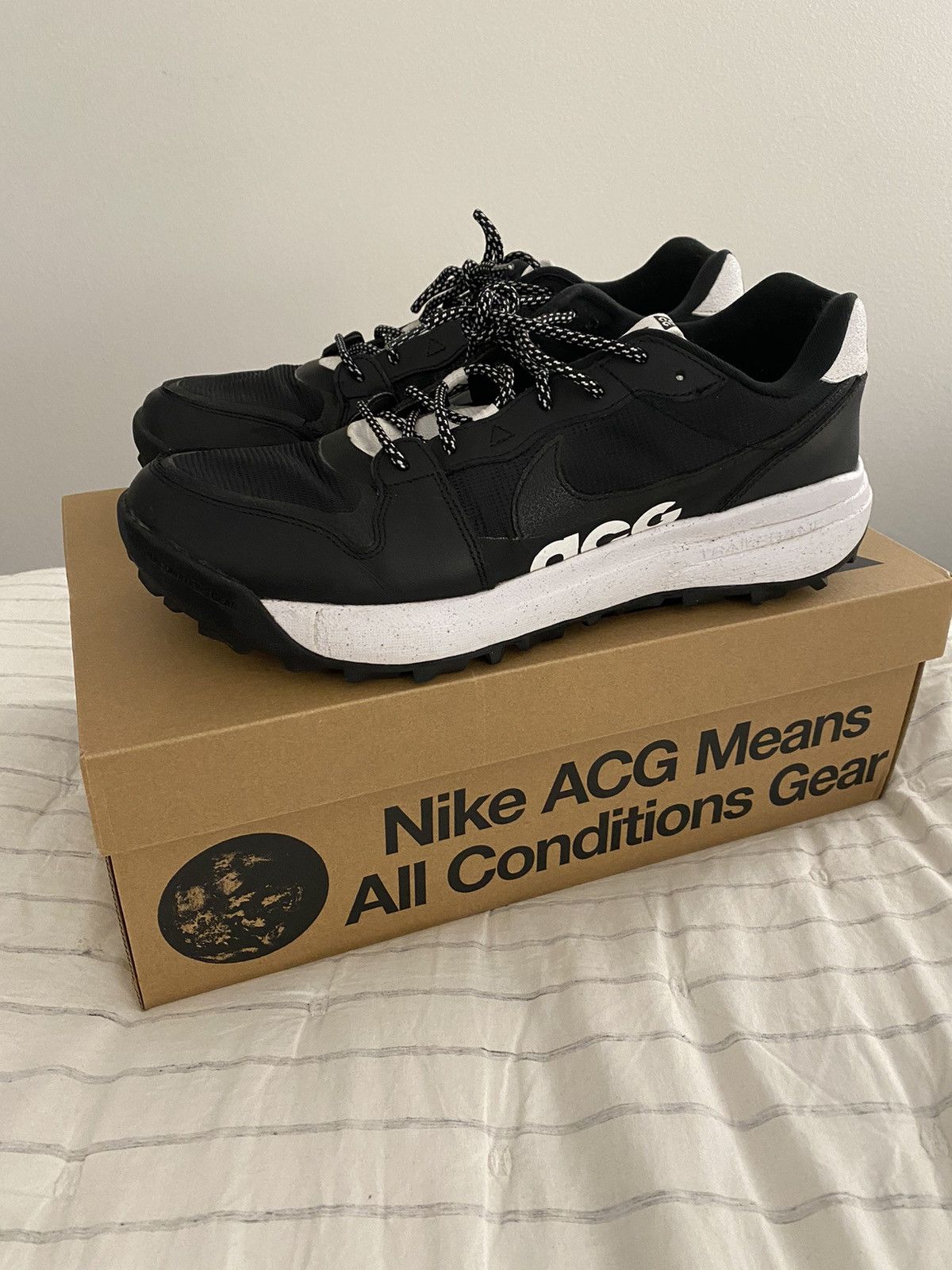 Nike Nike ACG Lowcate Shoes Sz13 Size US 13 / EU 46 - 1 Thumbnail