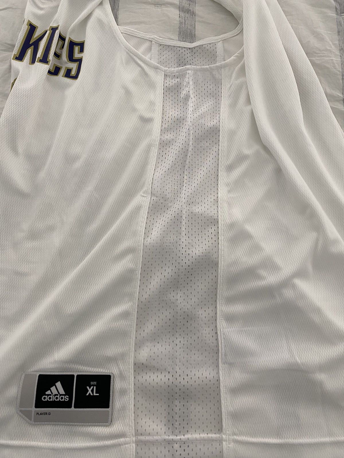 NCAA Adidas U of Washington Basketball Swingman Jersey XL NWT Size US XL / EU 56 / 4 - 8 Thumbnail