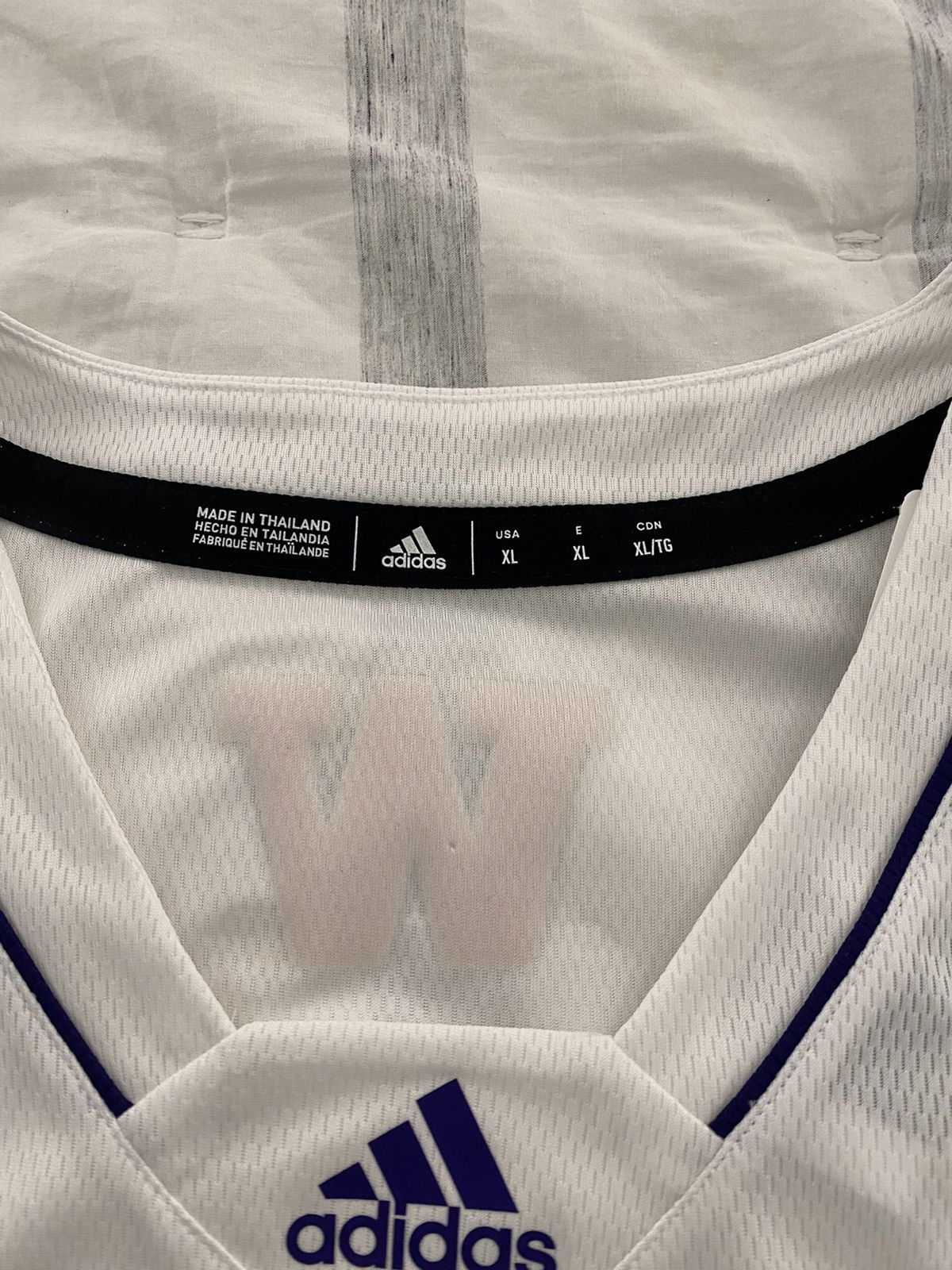 NCAA Adidas U of Washington Basketball Swingman Jersey XL NWT Size US XL / EU 56 / 4 - 6 Thumbnail