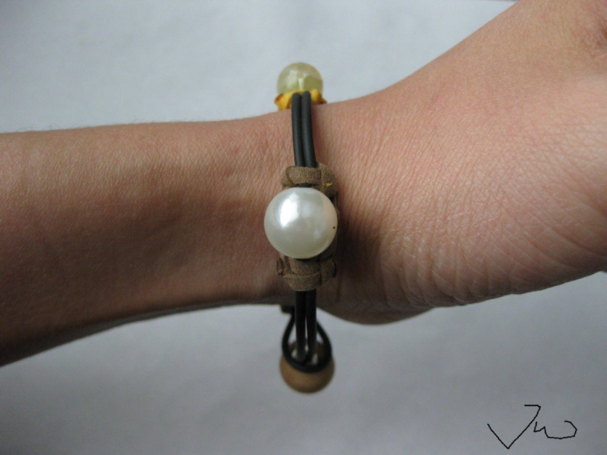 Jewelry Green Agate Bead and Pearl Bead Leather Rubber Bracelet Size ONE SIZE - 5 Thumbnail