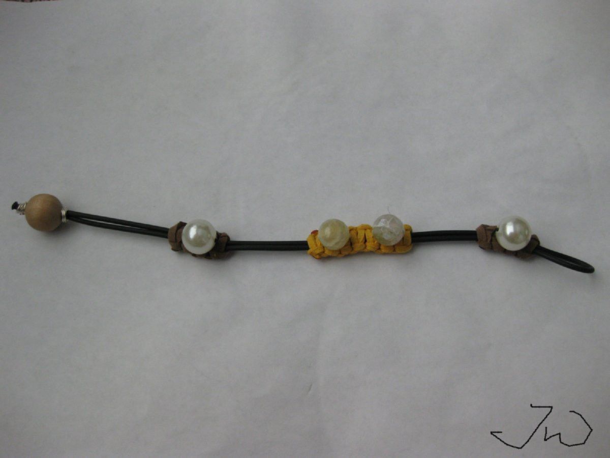Jewelry Green Agate Bead and Pearl Bead Leather Rubber Bracelet Size ONE SIZE - 1 Thumbnail