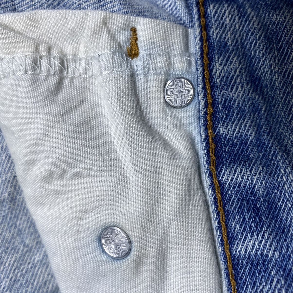Levi's Vintage Levi’s 505 Washed Blue Denim Size US 35 - 9 Thumbnail