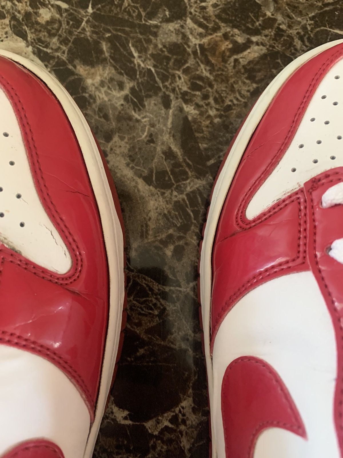 Nike Nike Dunk Low Valentines Day 2010 Varsity Red Size US 6.5 / EU 39-40 - 12 Thumbnail