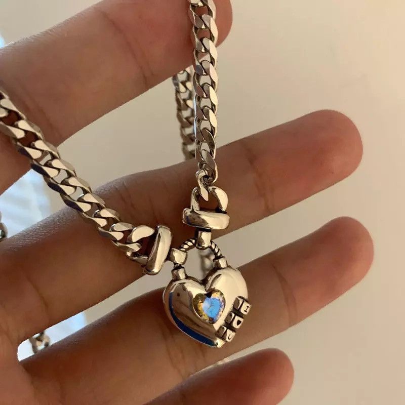 Jewelry Elegant Love Heart Zircon Sweater Necklace Size ONE SIZE - 4 Thumbnail
