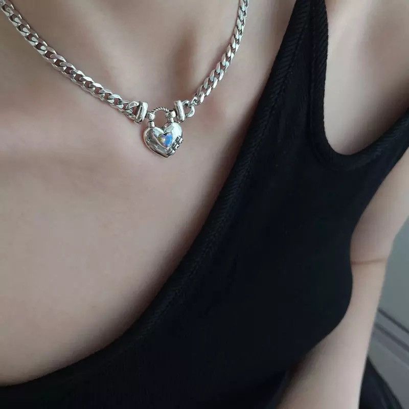 Jewelry Elegant Love Heart Zircon Sweater Necklace Size ONE SIZE - 2 Thumbnail