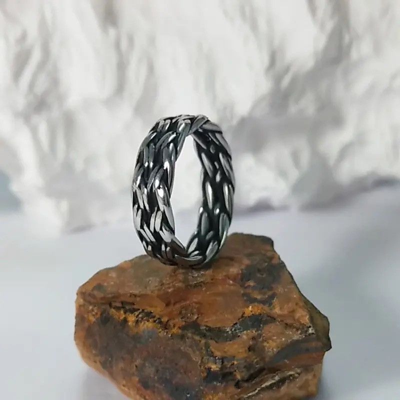 Jewelry Simple Unique Weaving Rings Size ONE SIZE - 1 Thumbnail