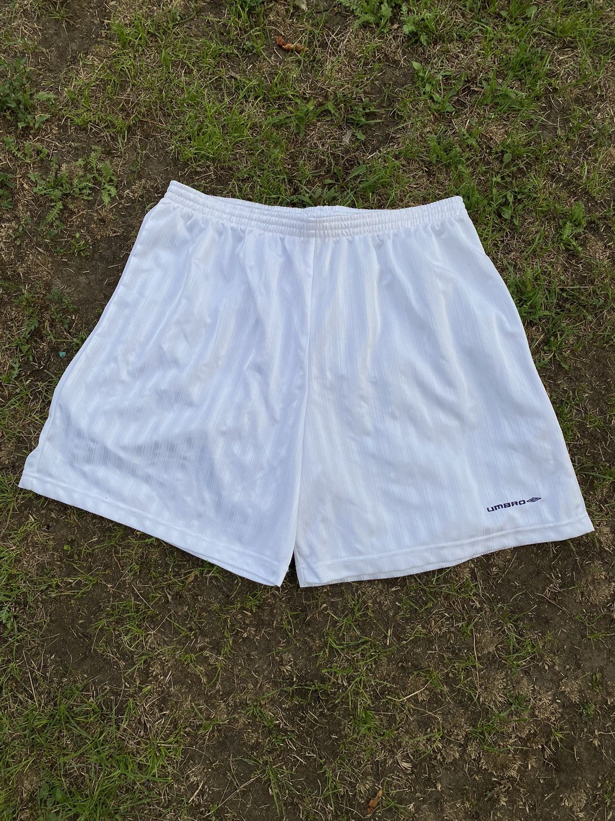 Umbro Vintage 90s Umbro shorts streetwear monogrammed y2k size XXL Size US 38 / EU 54 - 1 Thumbnail