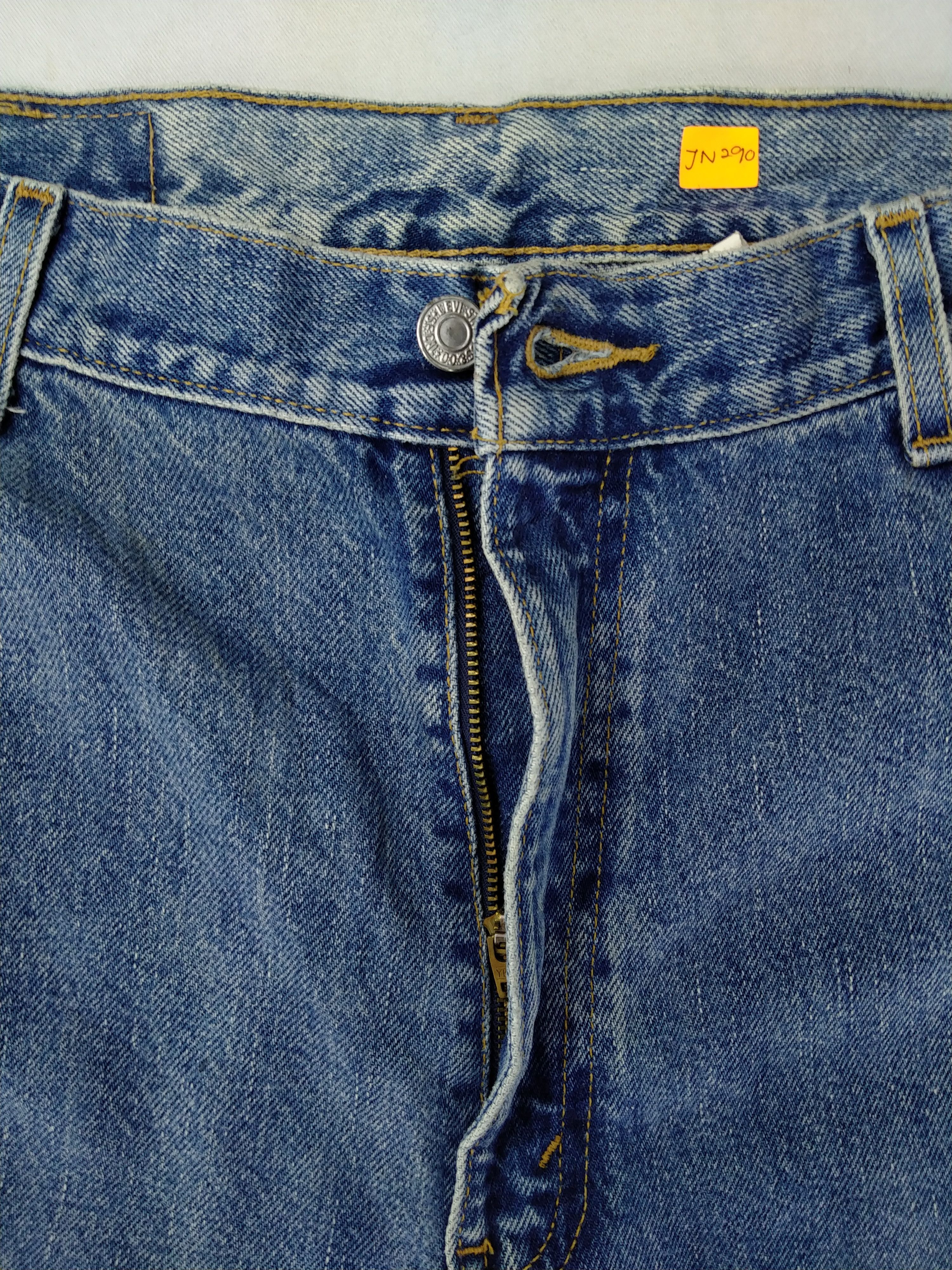 Levi's Loose Fit Blue Vintage Levi's 560 Denim 37x29.5 -JN290 Size US 37 - 7 Thumbnail