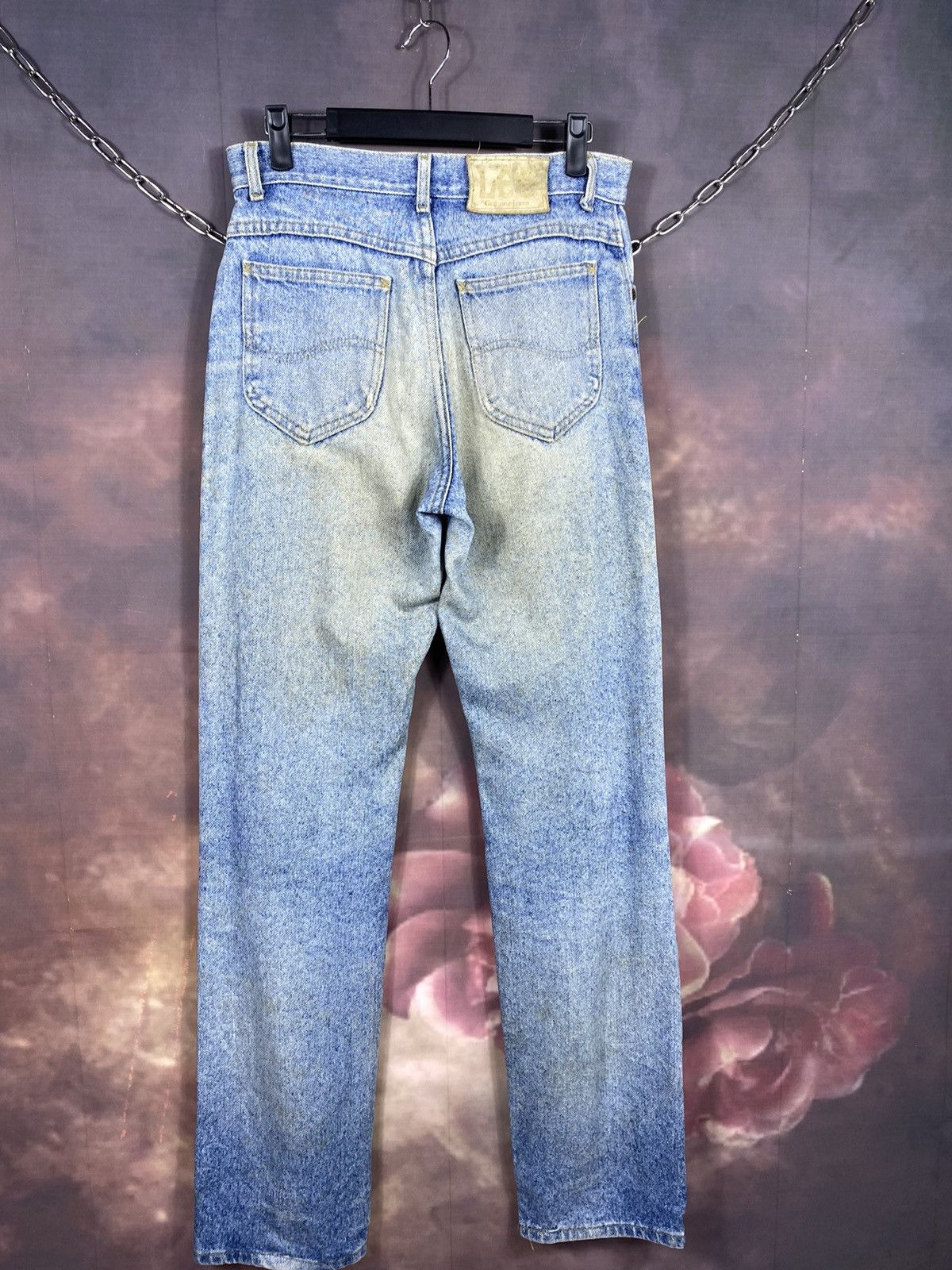 Lee × Vintage Vintage Lee Distressed Light Washed Jeans 29x34 Size US 29 - 2 Thumbnail
