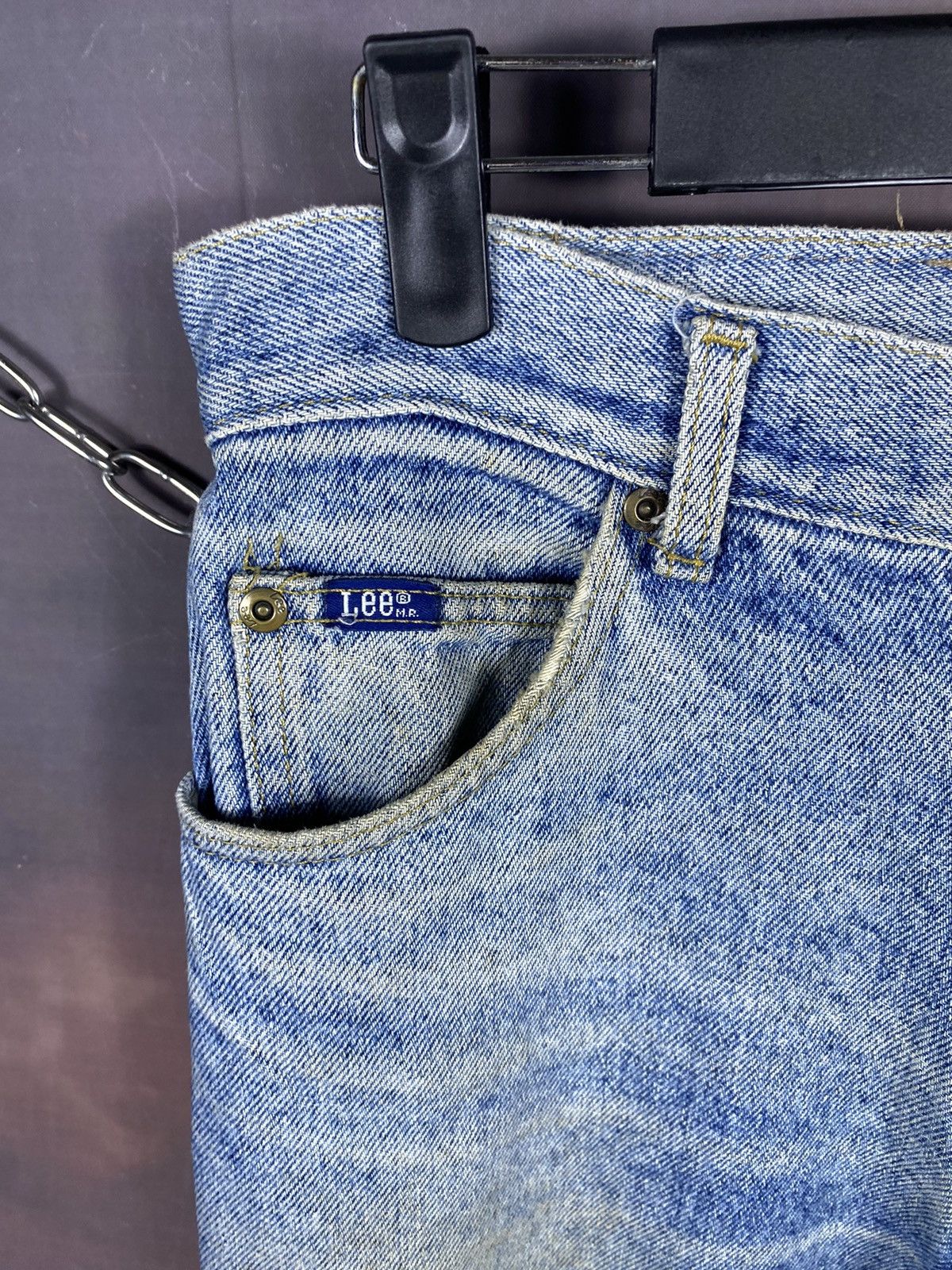 Lee × Vintage Vintage Lee Distressed Light Washed Jeans 29x34 Size US 29 - 10 Thumbnail