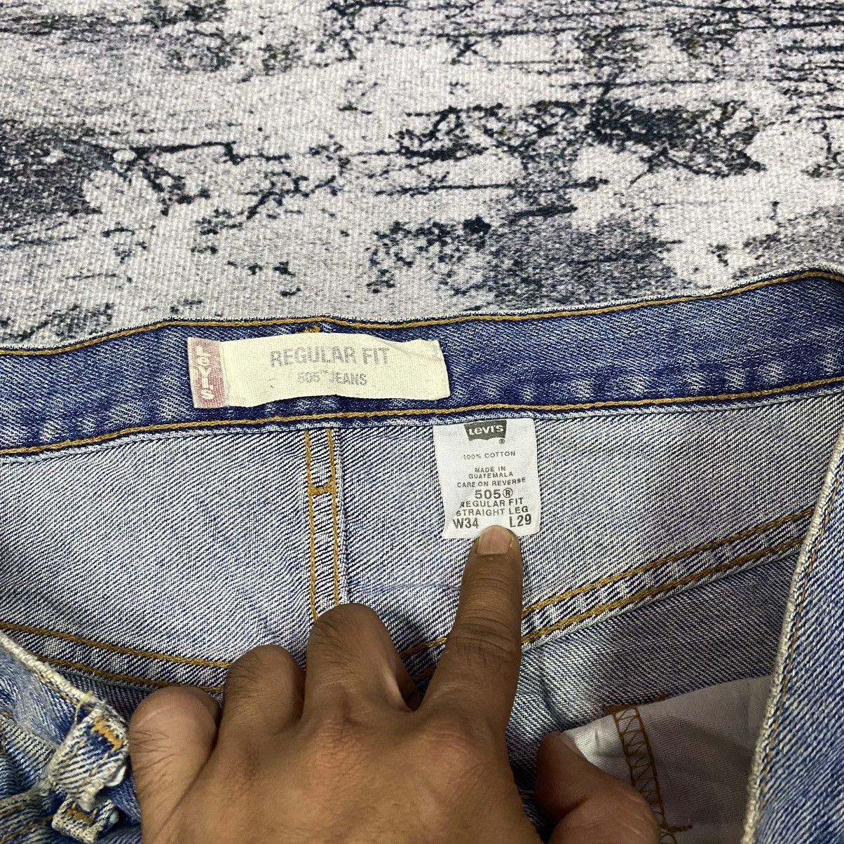 Levi's × Levi's Vintage Clothing × Vintage Vintage Levis 505 Regular Fit Stain Light Washed Denim Jeans Size US 35 - 8 Thumbnail