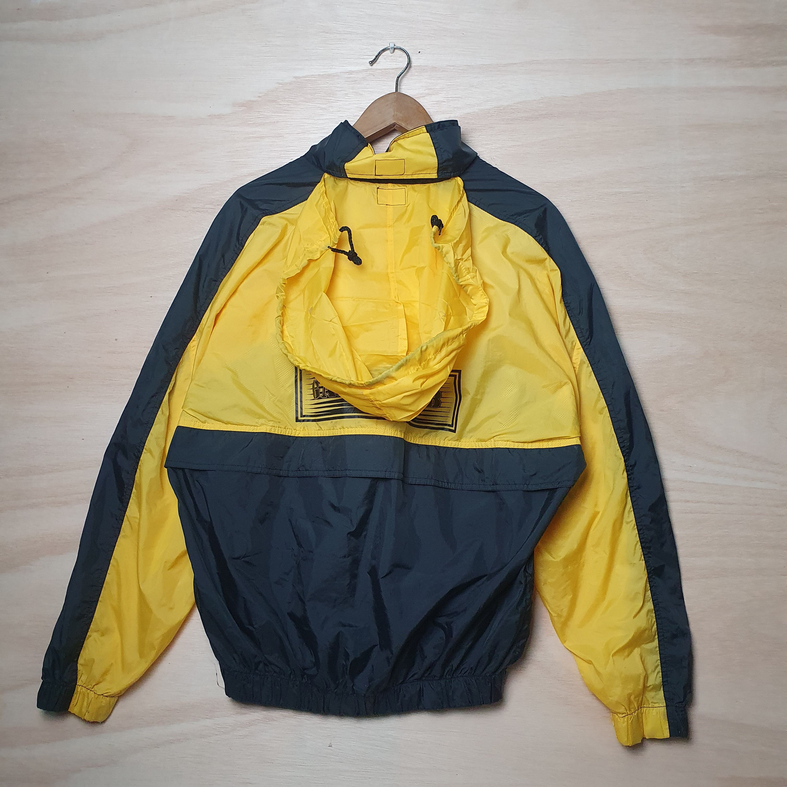 VINTAGE GARZA CLUB BIG LOGO BACKPRINT WINDBREAKER