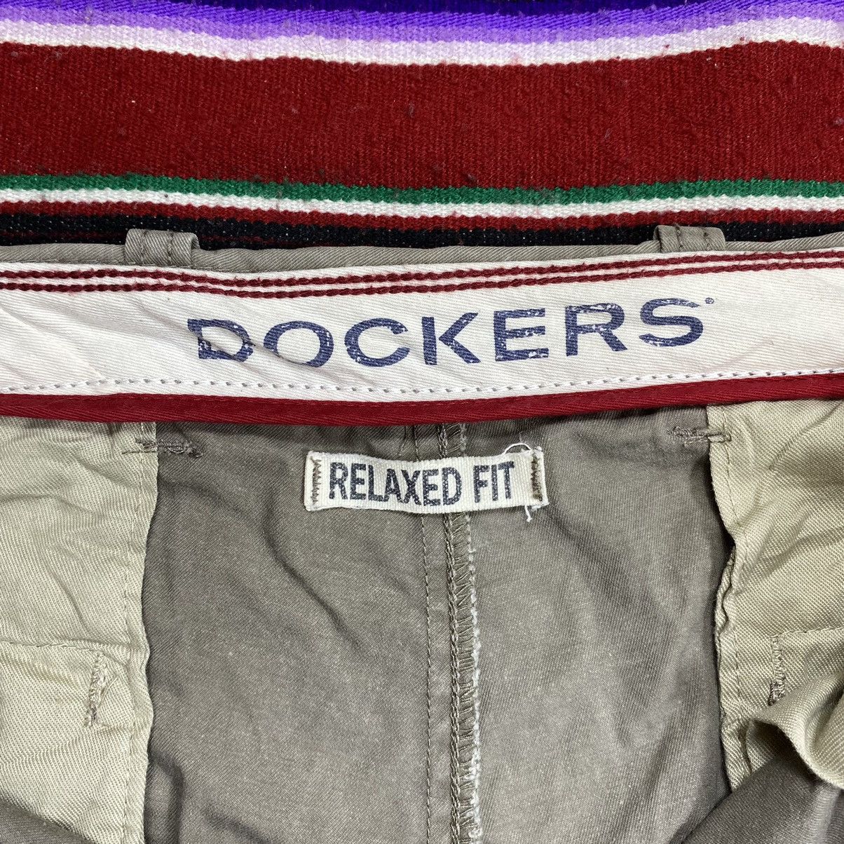 Levi's Vintage Dockers Relaxed Fit Khaki Pants Size US 35 - 5 Thumbnail