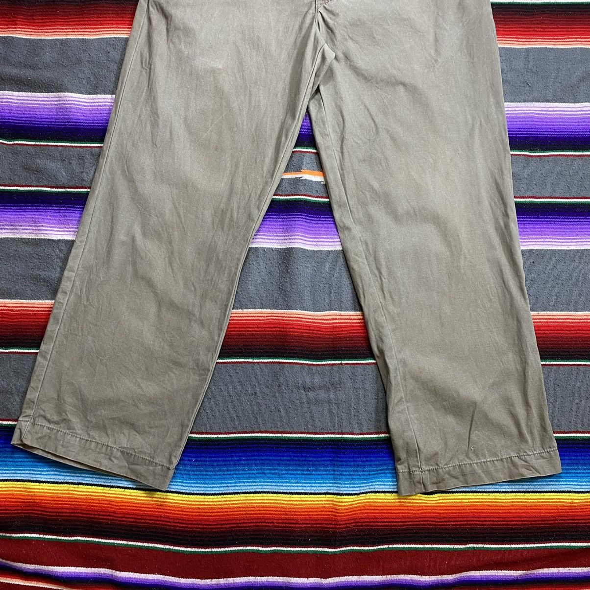 Levi's Vintage Dockers Relaxed Fit Khaki Pants Size US 35 - 3 Thumbnail
