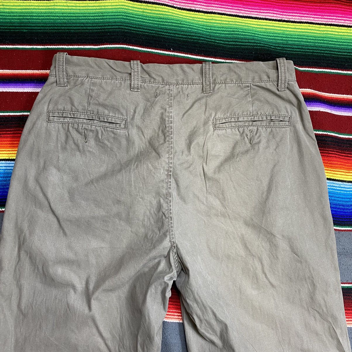 Levi's Vintage Dockers Relaxed Fit Khaki Pants Size US 35 - 10 Thumbnail