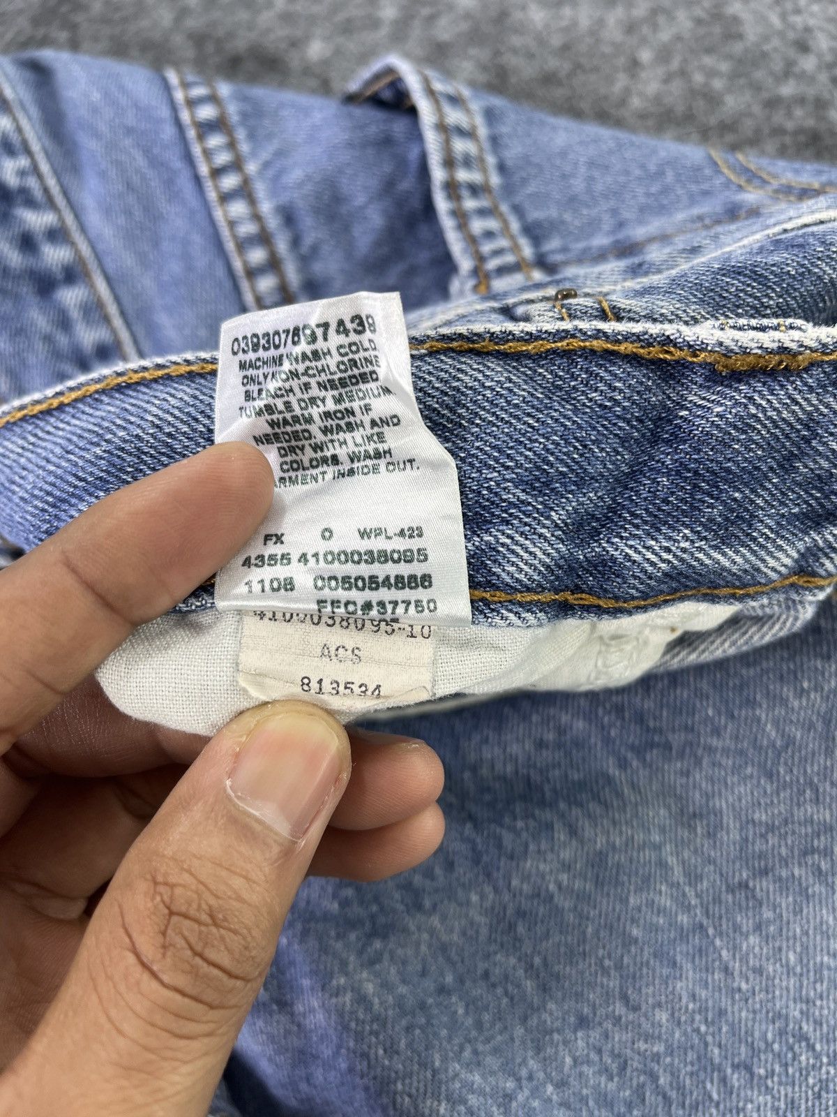 Levi's Vintage Levis 505 Regular Fit Jeans - J761 Size US 36 / EU 52 - 10 Thumbnail