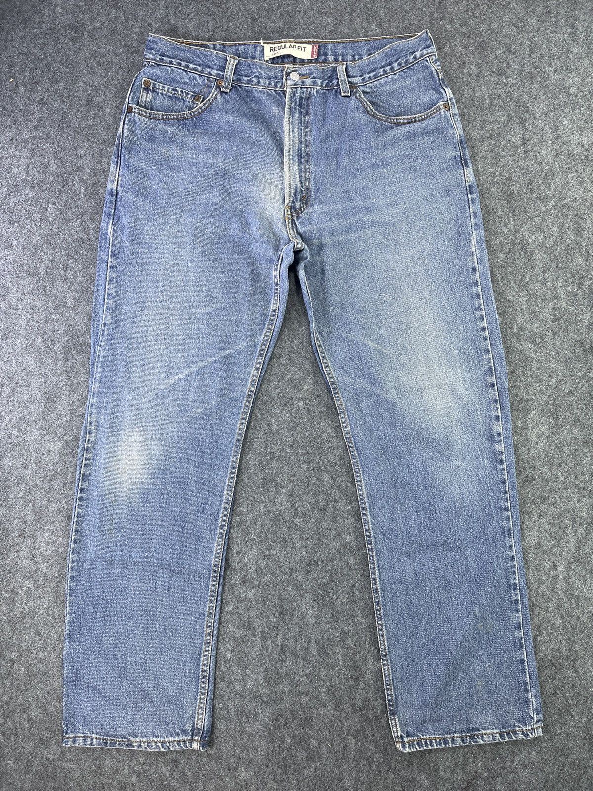 image of Levis 505 Regular Fit Jeans - J761 in Blue, Men's (Size 36)