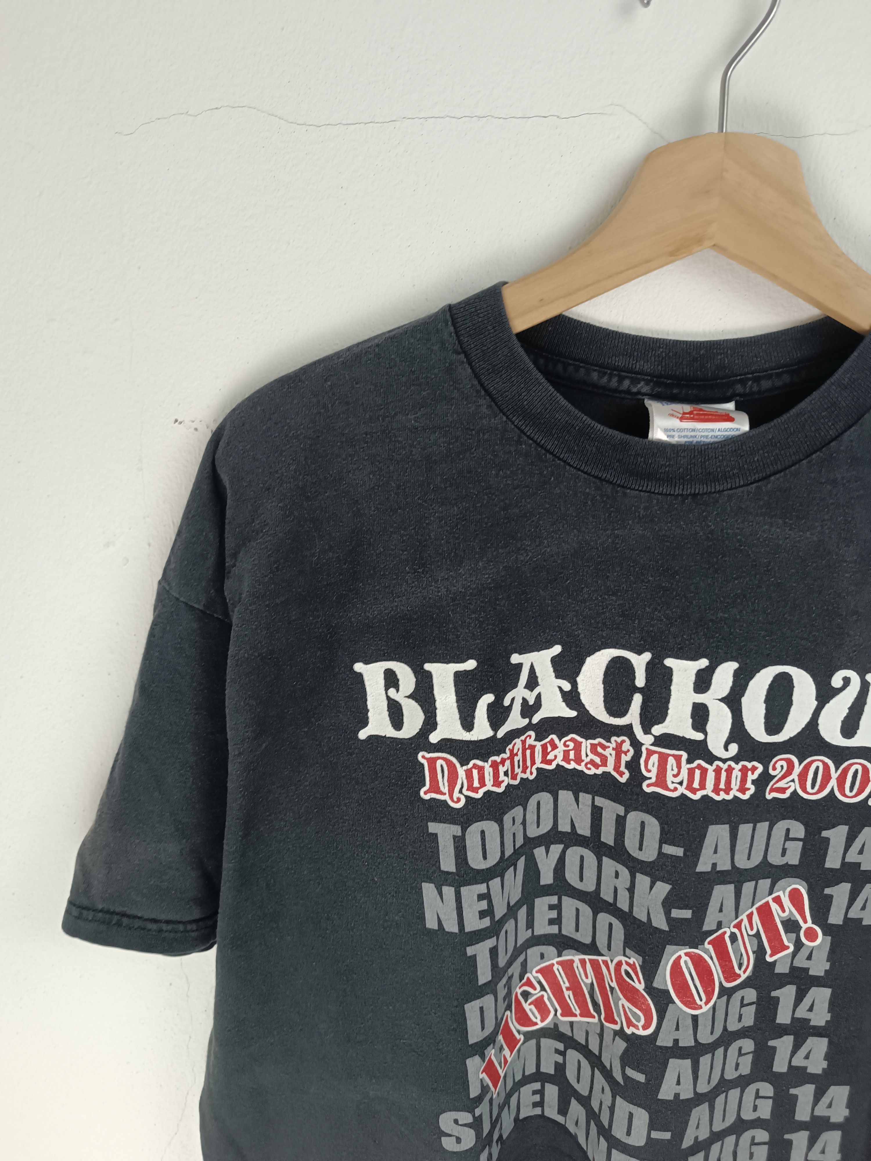 Vintage THRASHED FADED VINTAGE '03 (DISASTER) US BLACKOUT TOUR RARE Size US XL / EU 56 / 4 - 4 Thumbnail
