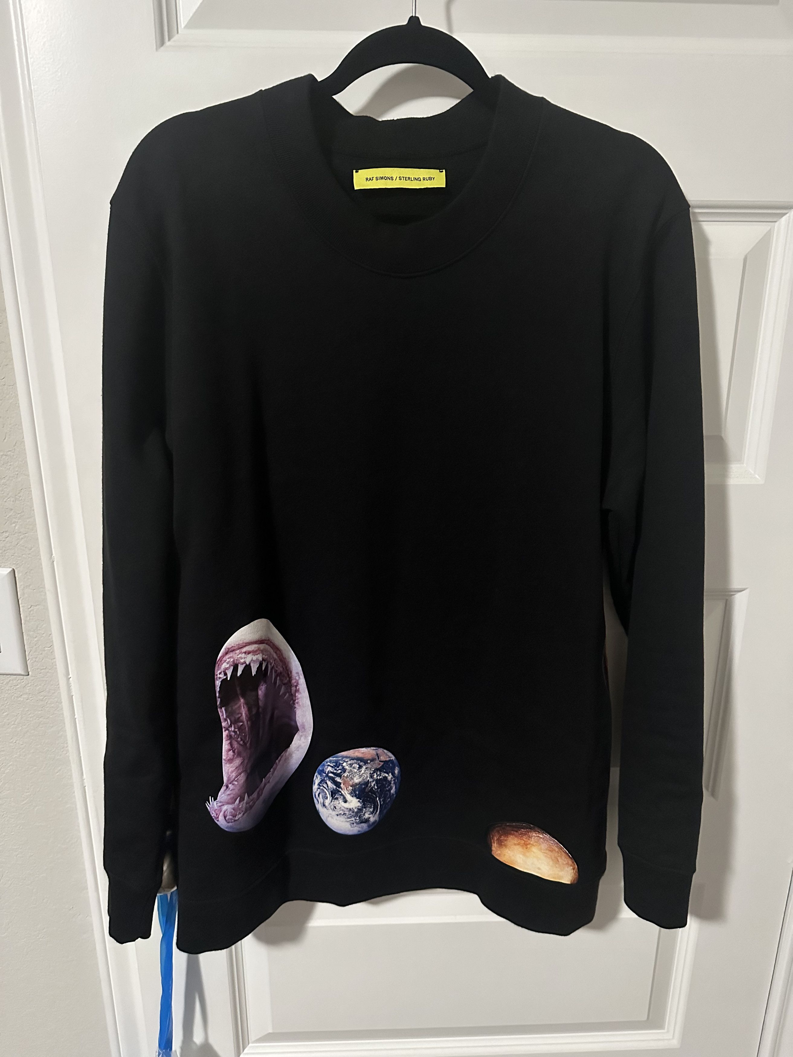 Raf Simons Shark/Planet Crewneck Sweatshirt Size US XL / EU 56 / 4 - 1 Thumbnail