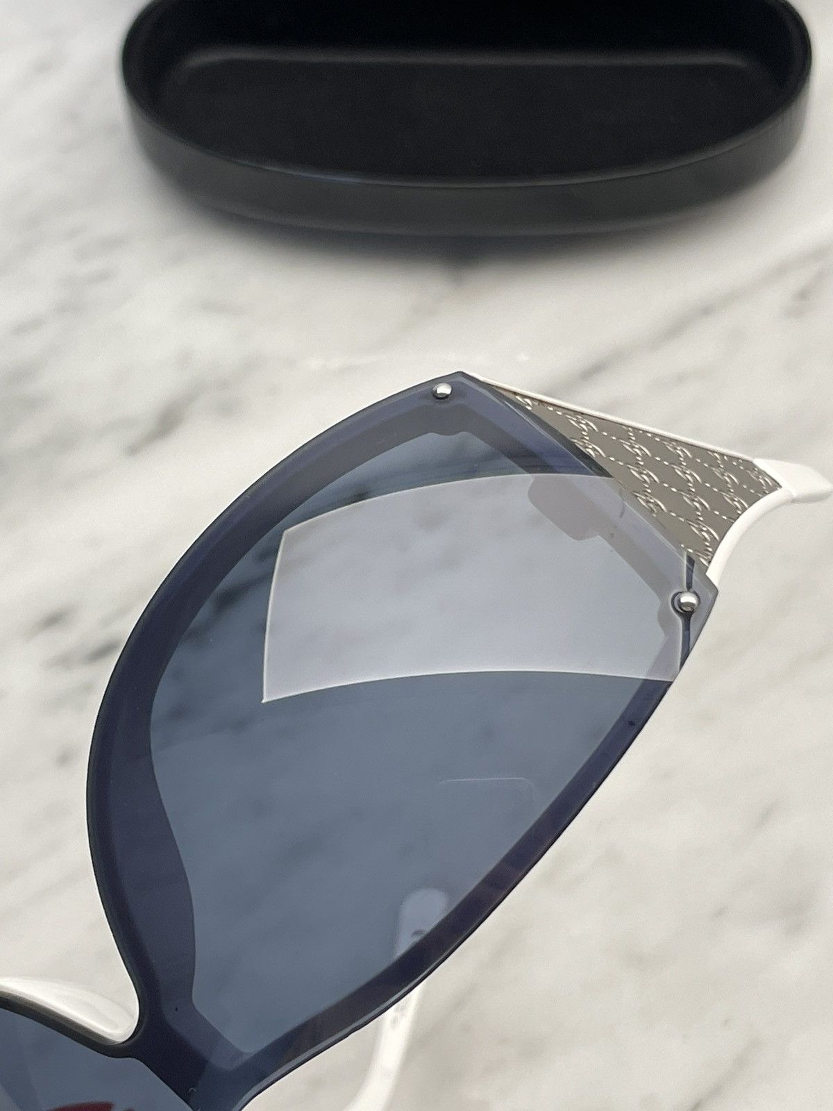Gucci Gucci monogram sunglasses gg 2830 logo mask sunglasses Tom Size ONE SIZE - 8 Thumbnail