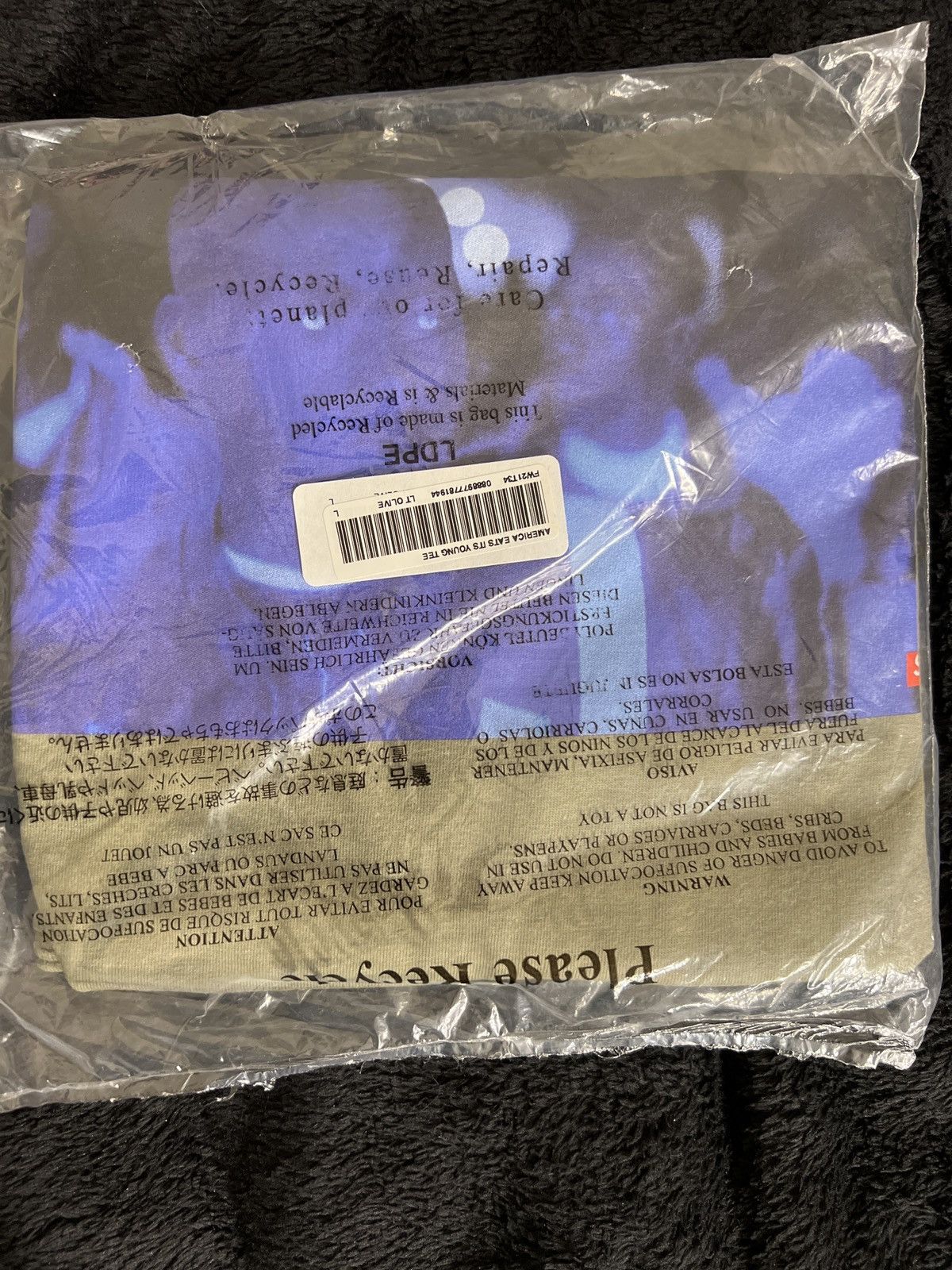 Supreme Supreme America eats its young tee Size US L / EU 52-54 / 3 - 3 Thumbnail