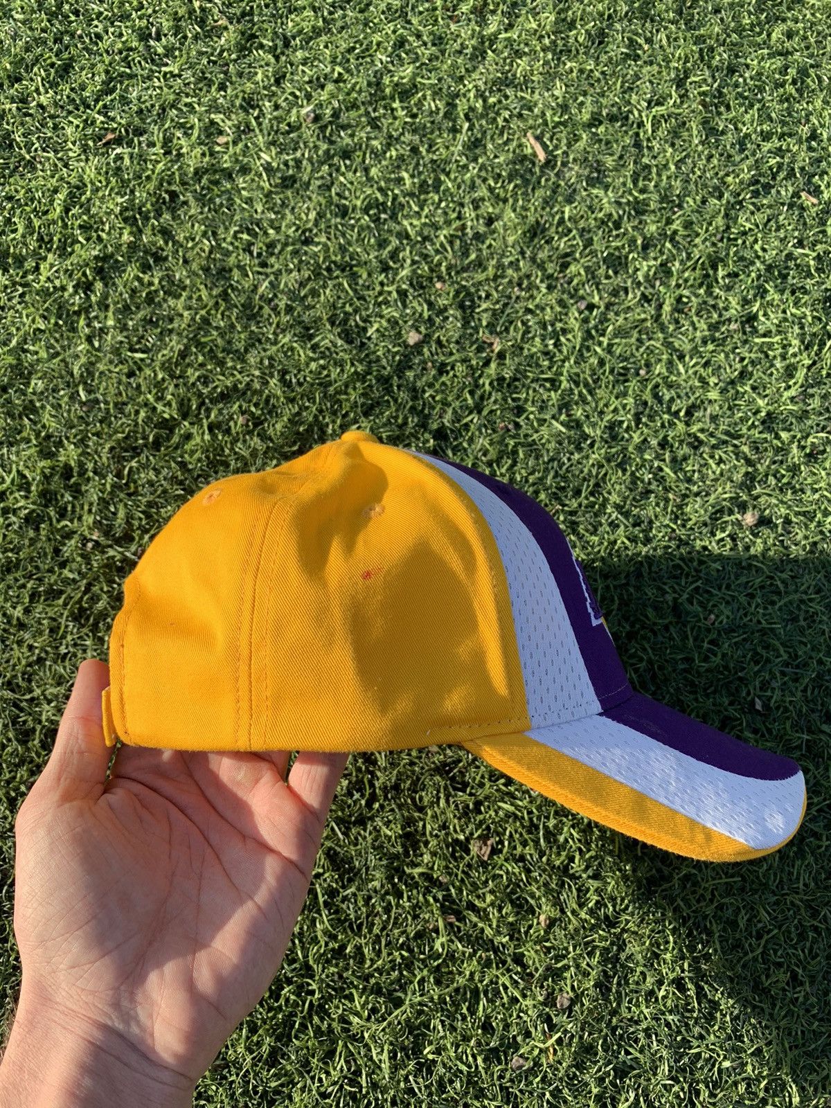 NBA × Vintage Vintage 90s Rare Lakers Reebok Cap Size ONE SIZE - 3 Thumbnail