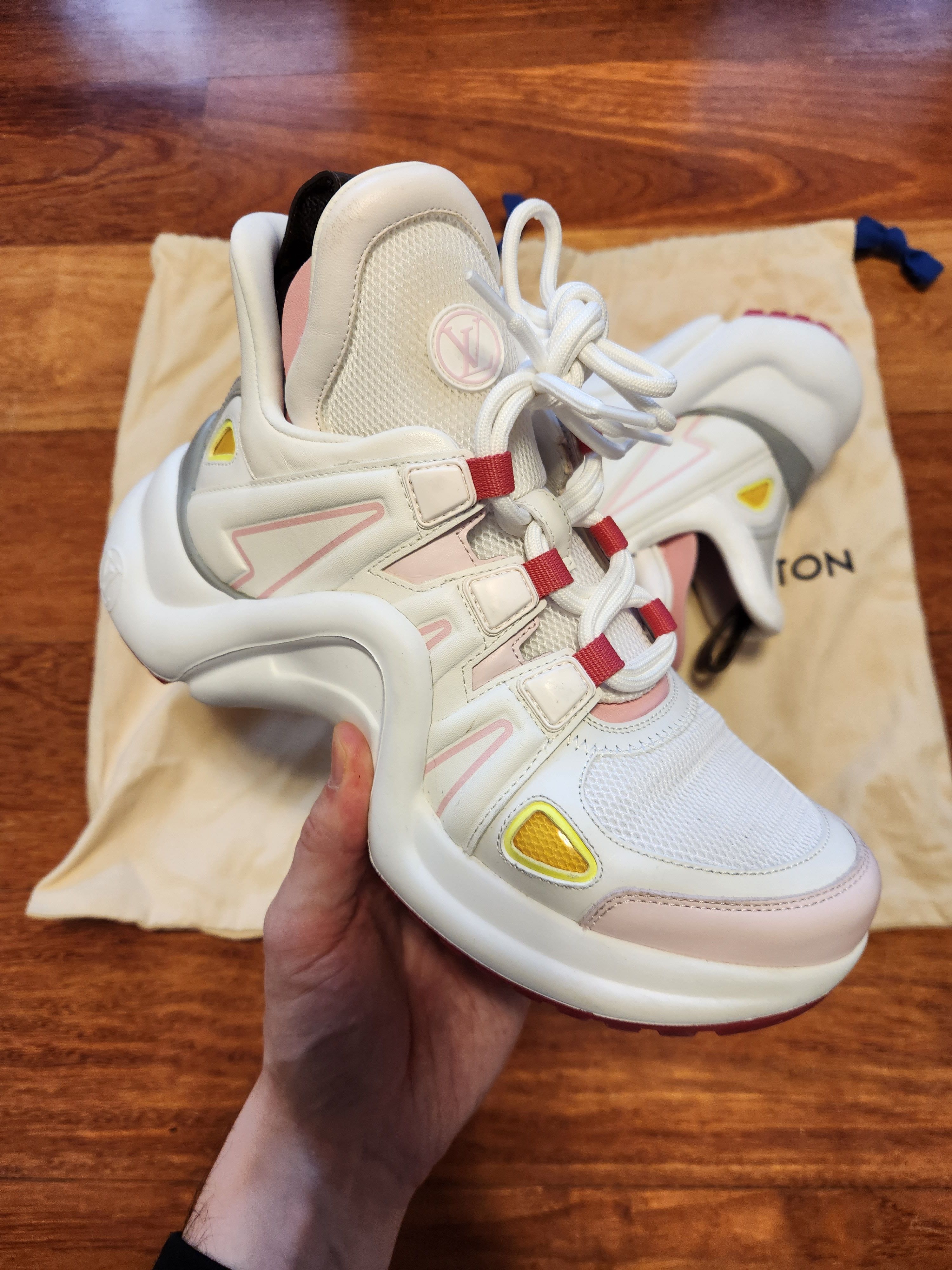 lv archlight sneaker pink