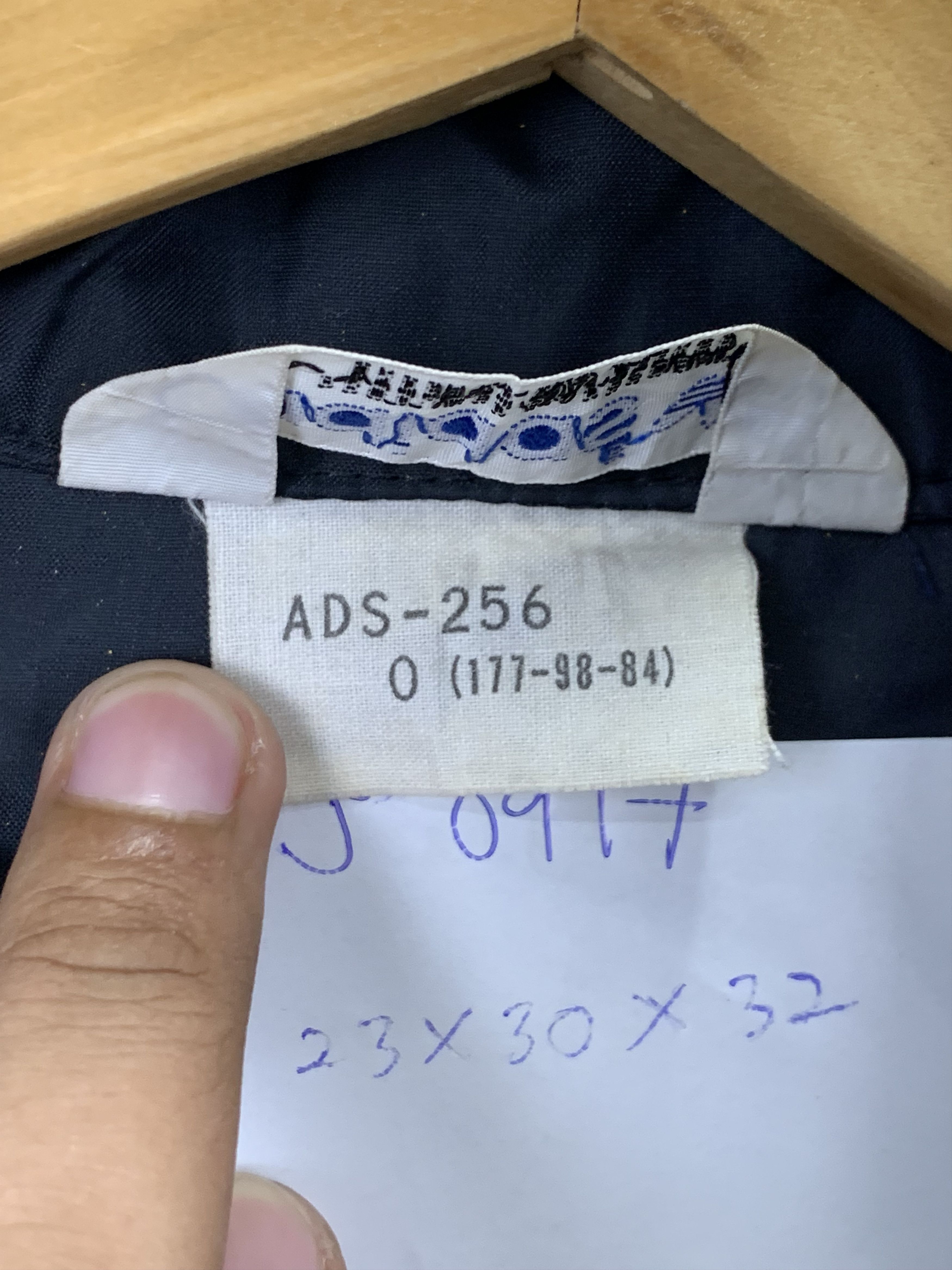 Adidas × Descente × Vintage Vintage Adidas Windbreaker Zipper Light Jacket Size US L / EU 52-54 / 3 - 6 Thumbnail