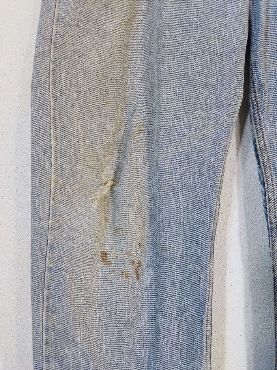 Levi's vintage levis 505 regular fit light wash distressed denim Size US 39 - 8 Thumbnail