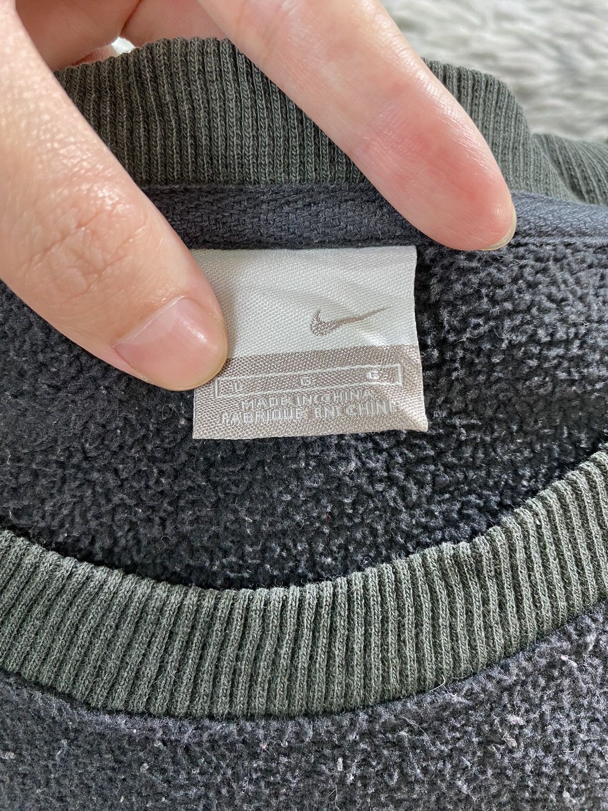 Nike × Vintage Vintage Nike Small logo sweatshirt Streetwear Size US L / EU 52-54 / 3 - 4 Thumbnail