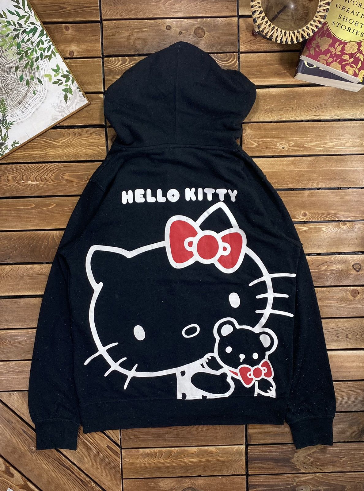 Japanese Brand × Vintage Vintage Hello Kitty Big Logo With Hoodie Sweatshirt Size L Size US L / EU 52-54 / 3 - 9 Thumbnail
