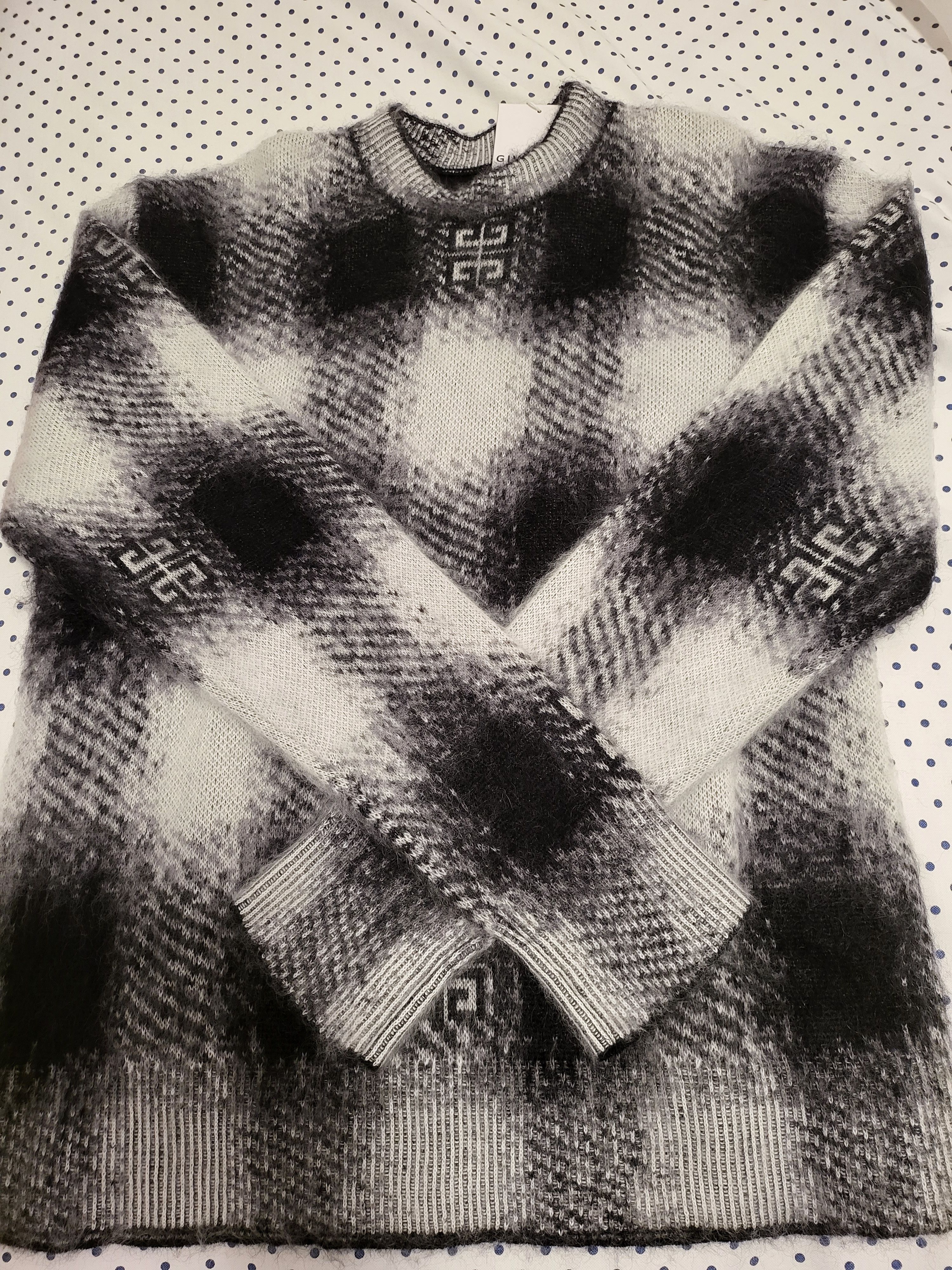 Givenchy 4G Checked Mohair Sweater Size US L / EU 52-54 / 3 - 4 Thumbnail