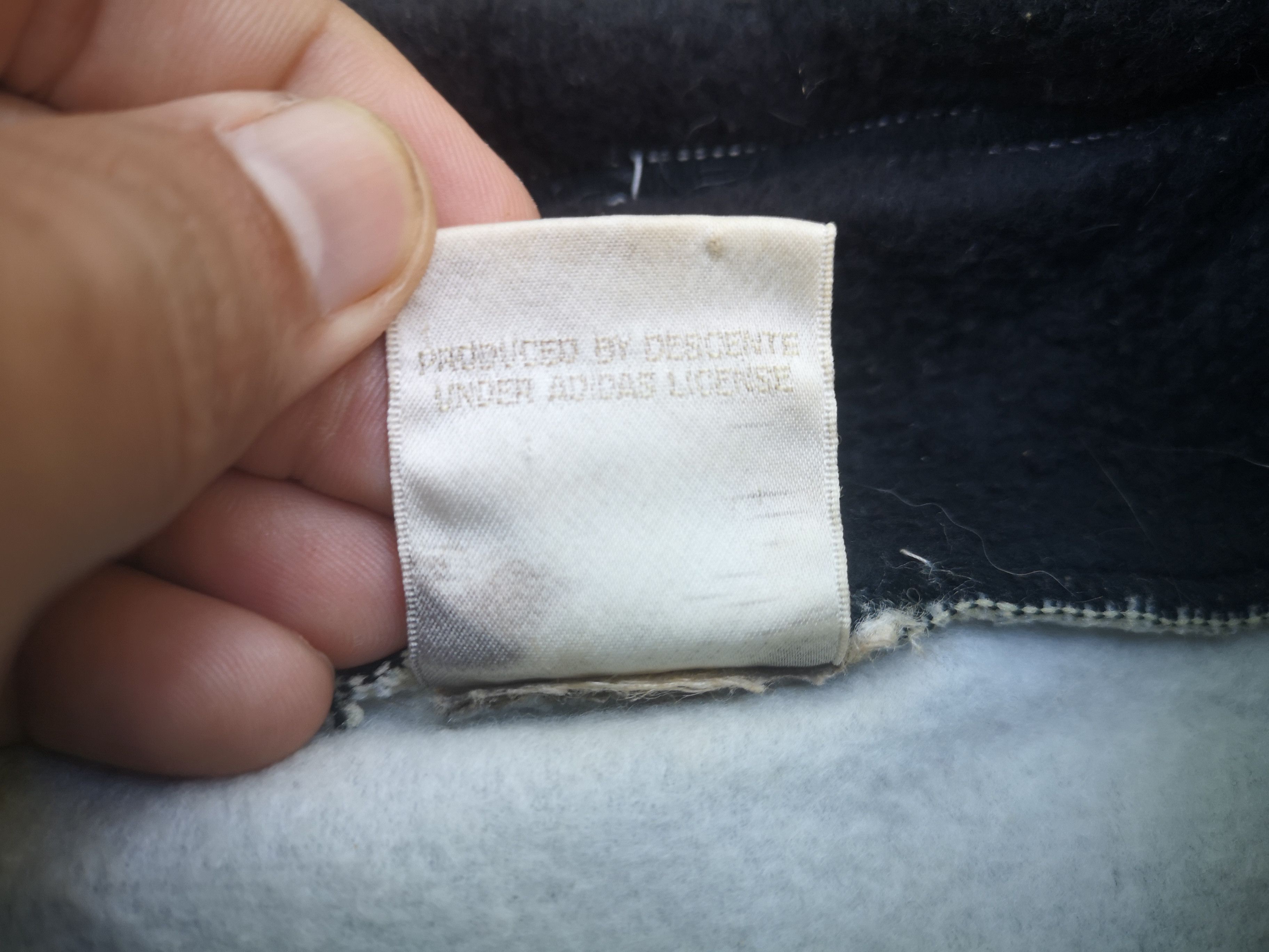 Adidas Vintage Adidas Fleece Big Logo Size US L / EU 52-54 / 3 - 8 Thumbnail