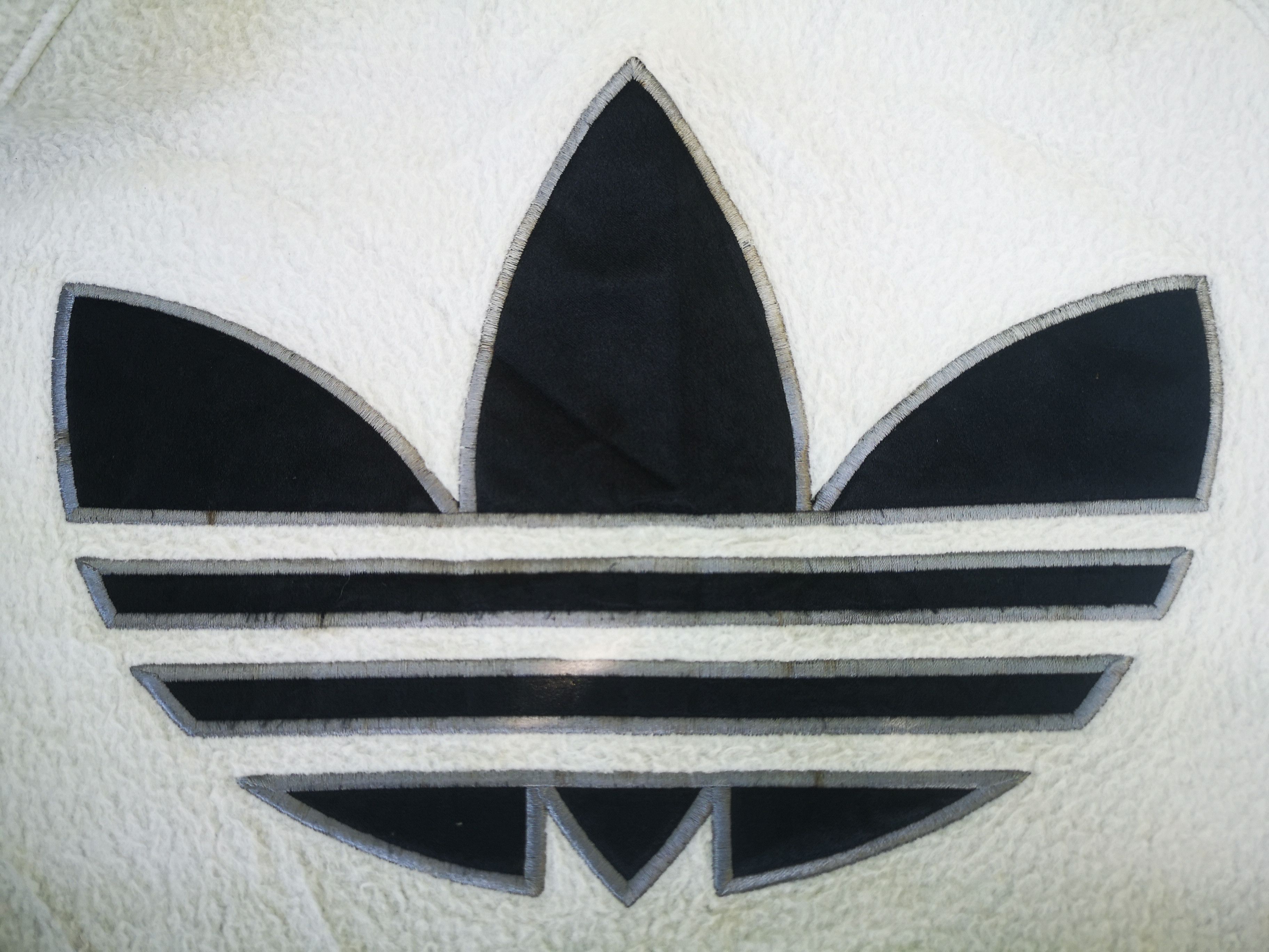 Adidas Vintage Adidas Fleece Big Logo Size US L / EU 52-54 / 3 - 6 Thumbnail