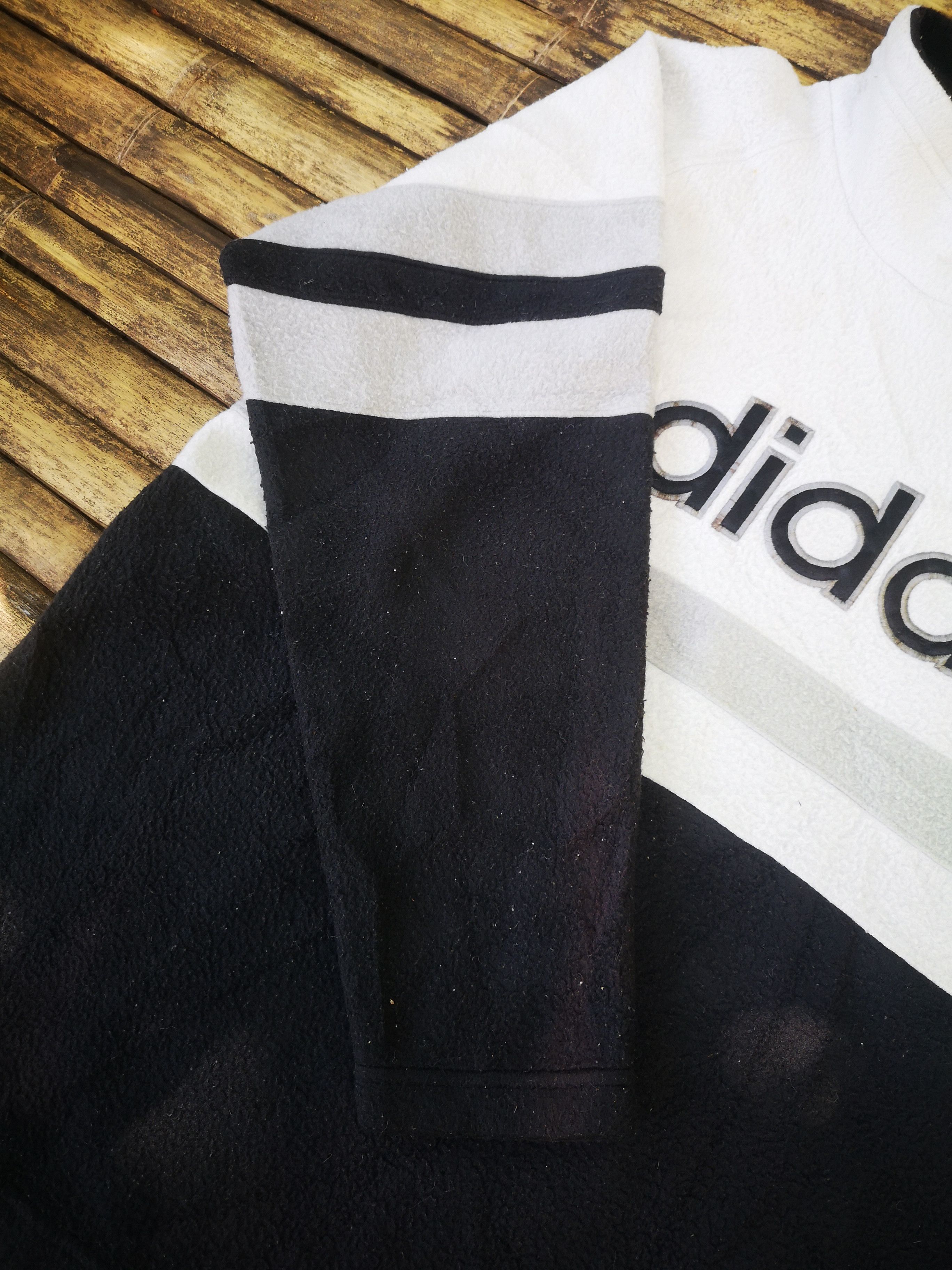Adidas Vintage Adidas Fleece Big Logo Size US L / EU 52-54 / 3 - 13 Thumbnail