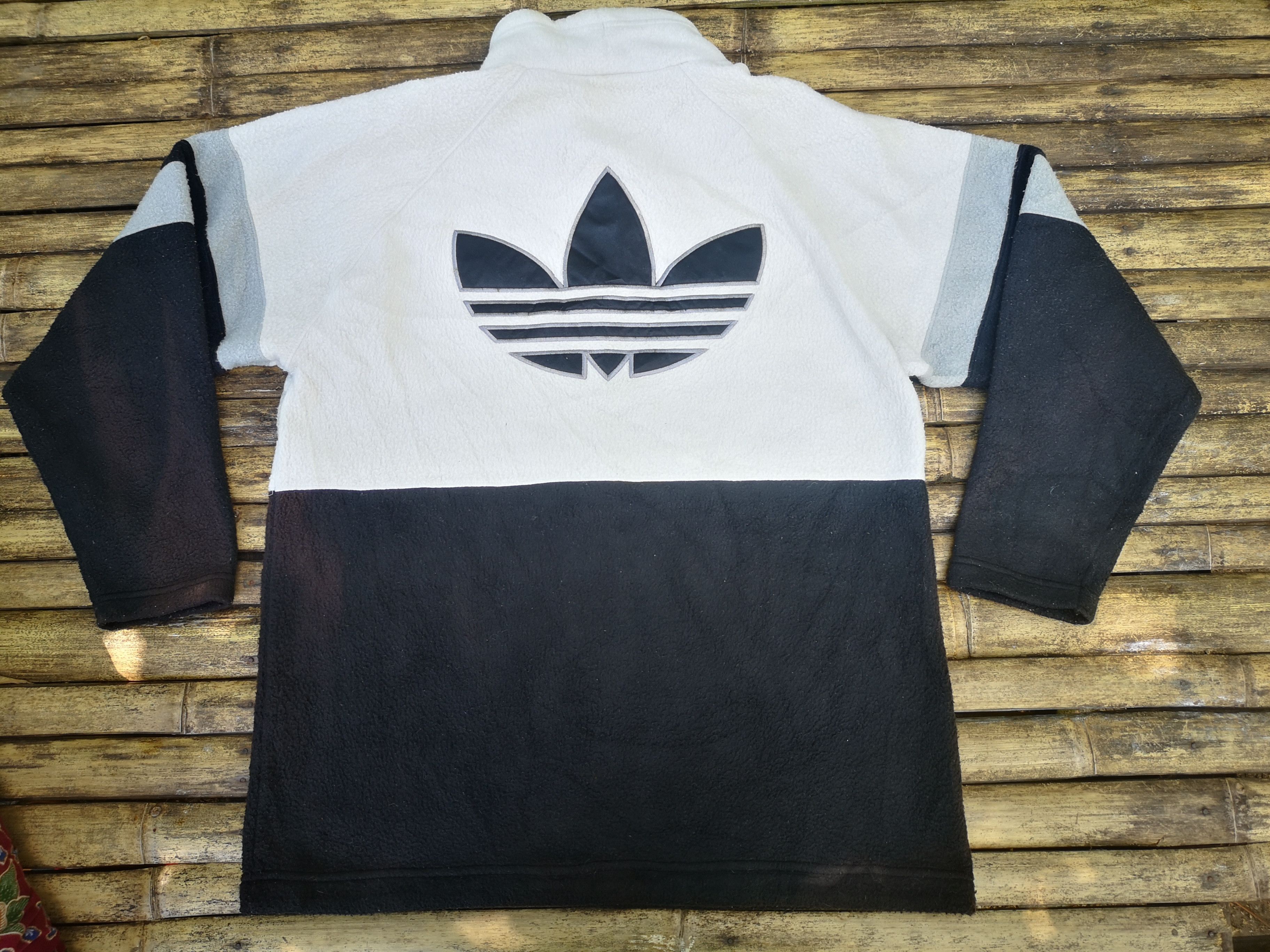 Adidas Vintage Adidas Fleece Big Logo Size US L / EU 52-54 / 3 - 4 Thumbnail