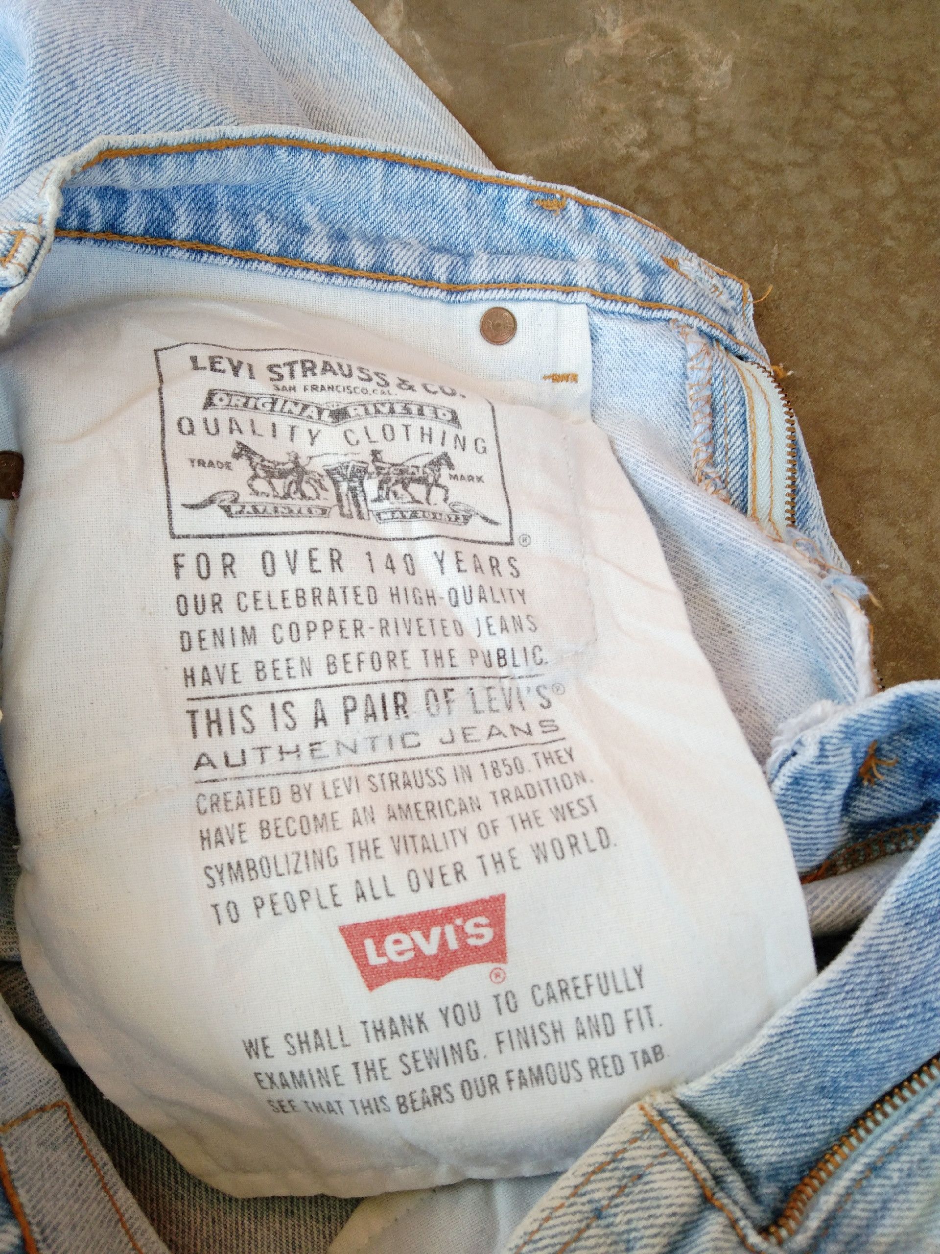 Levi's 90s Vintage Levi's Jeans 550 Made In USA Relaxed Tapered Leg Size US 27 - 8 Thumbnail