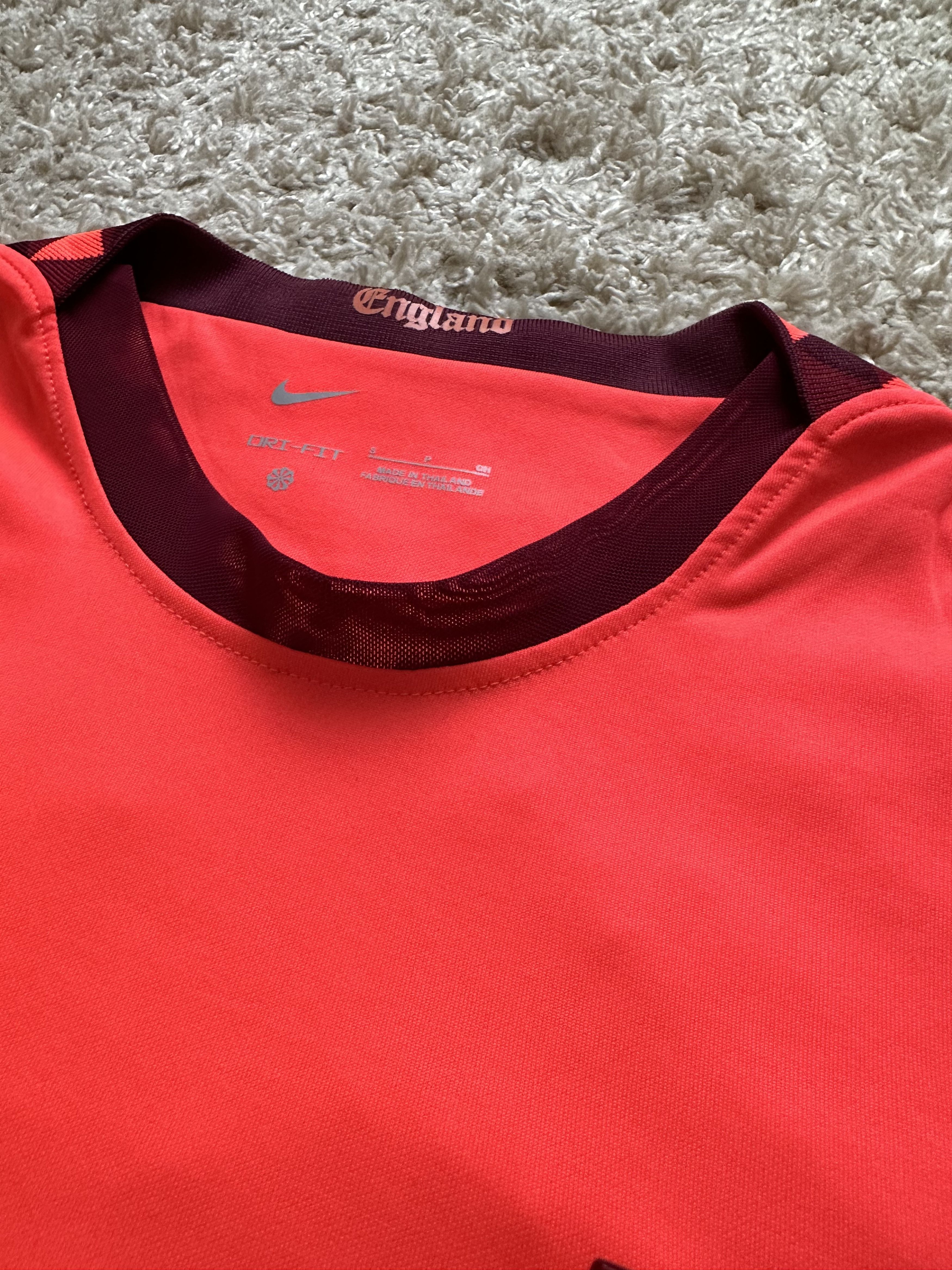Nike 2022 ENGLAND UEFA League Nations soccer football jersey Size US S / EU 44-46 / 1 - 12 Thumbnail