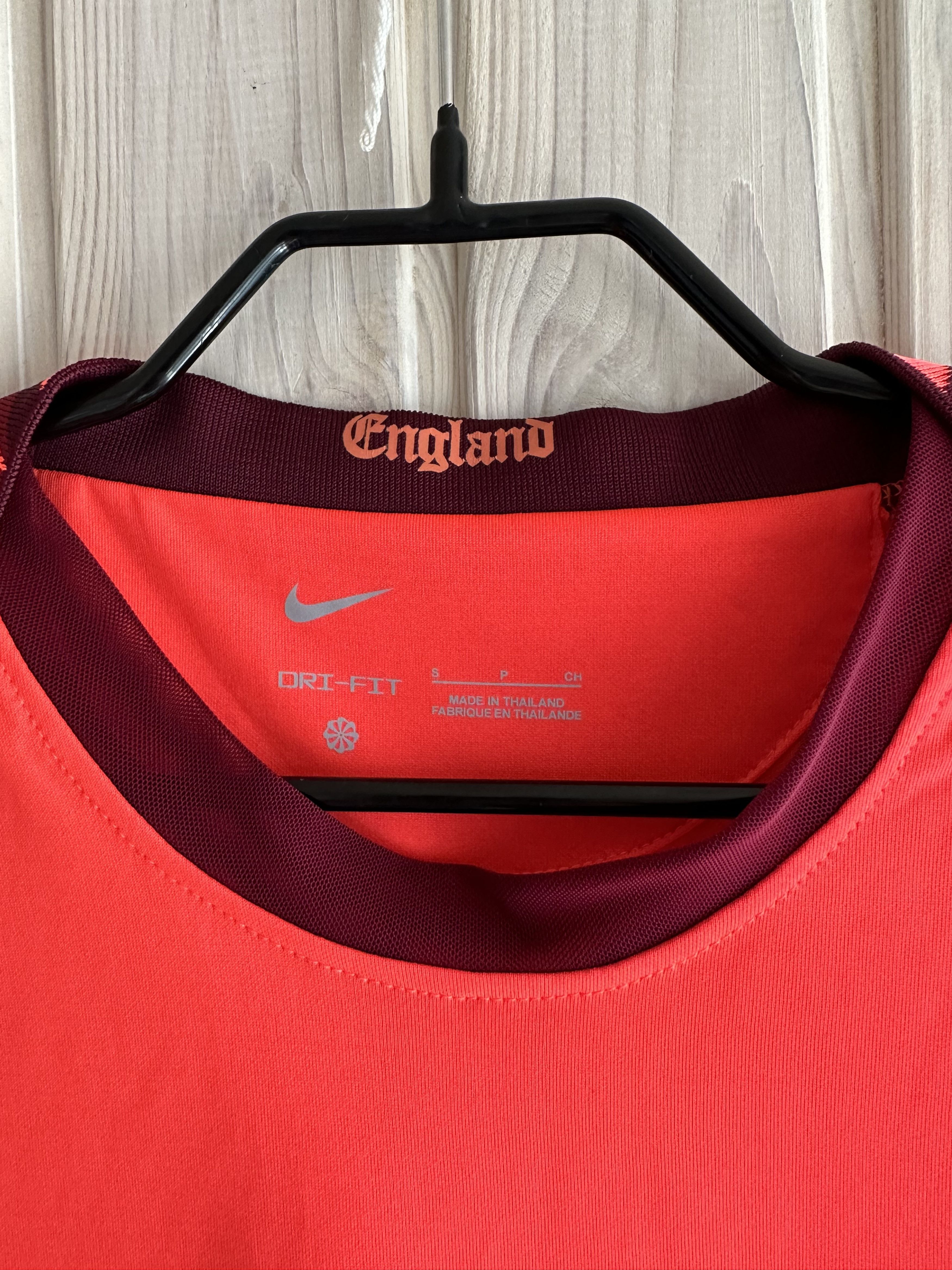 Nike 2022 ENGLAND UEFA League Nations soccer football jersey Size US S / EU 44-46 / 1 - 6 Thumbnail