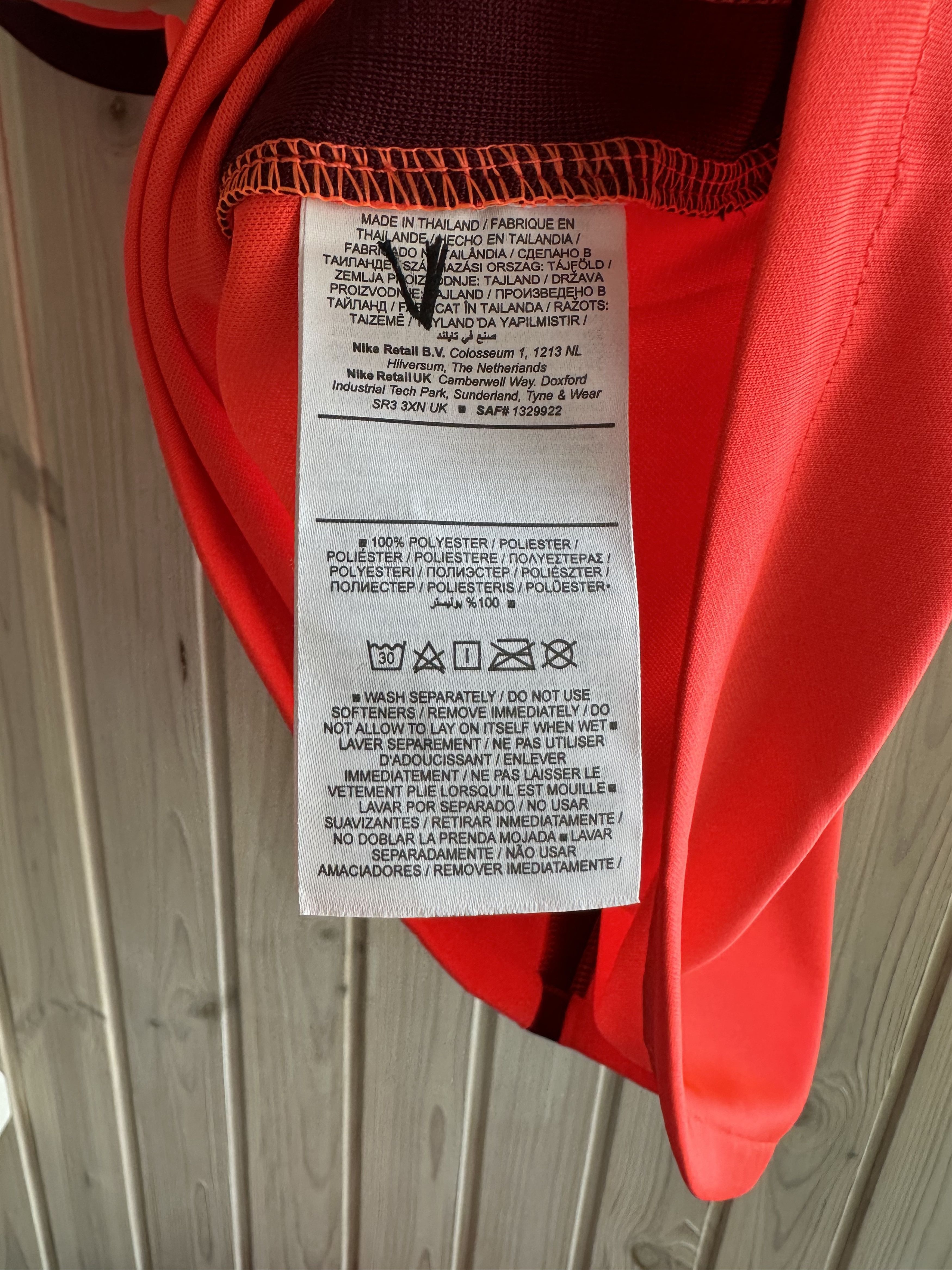 Nike 2022 ENGLAND UEFA League Nations soccer football jersey Size US S / EU 44-46 / 1 - 9 Thumbnail