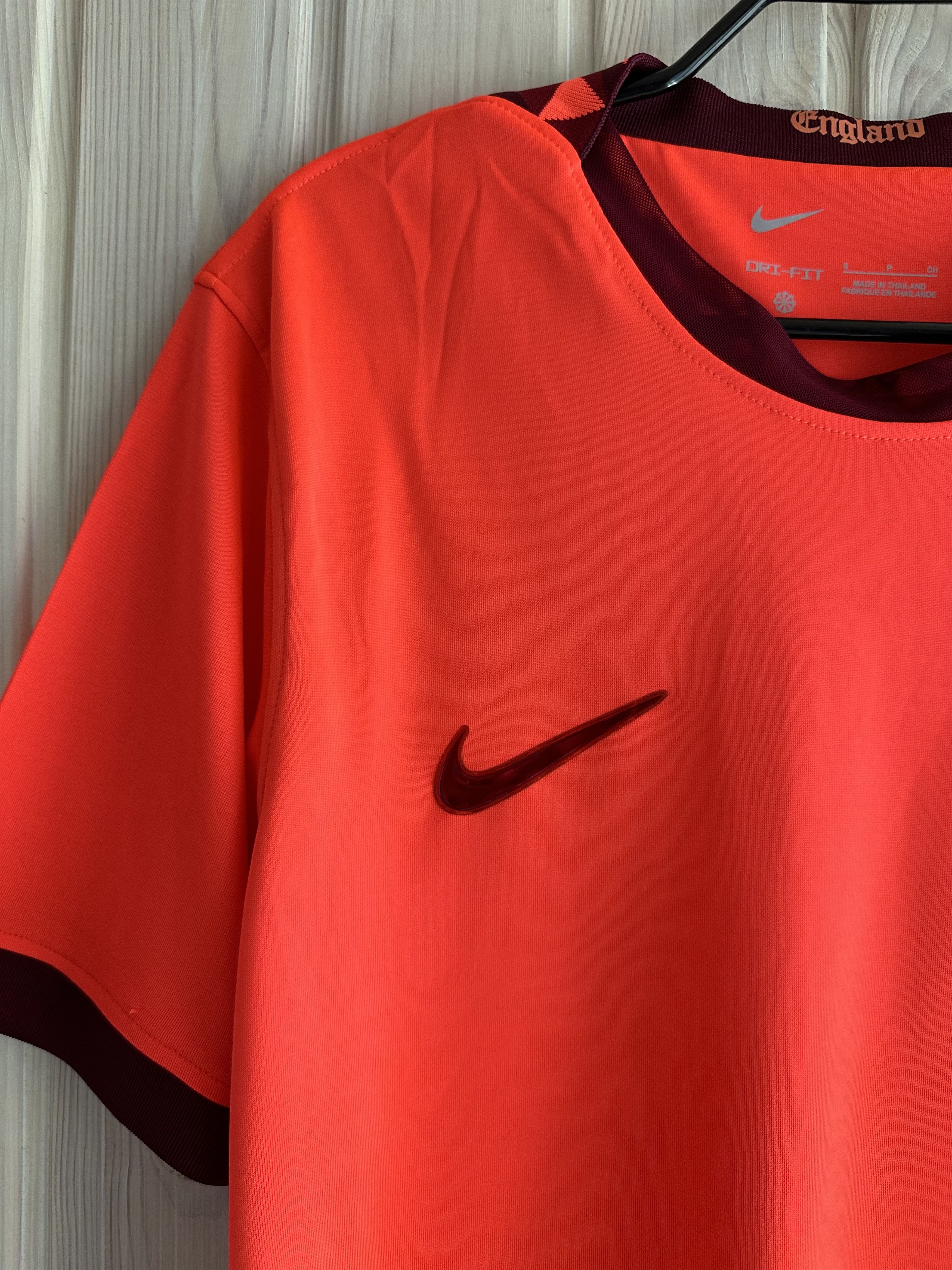Nike 2022 ENGLAND UEFA League Nations soccer football jersey Size US S / EU 44-46 / 1 - 5 Thumbnail