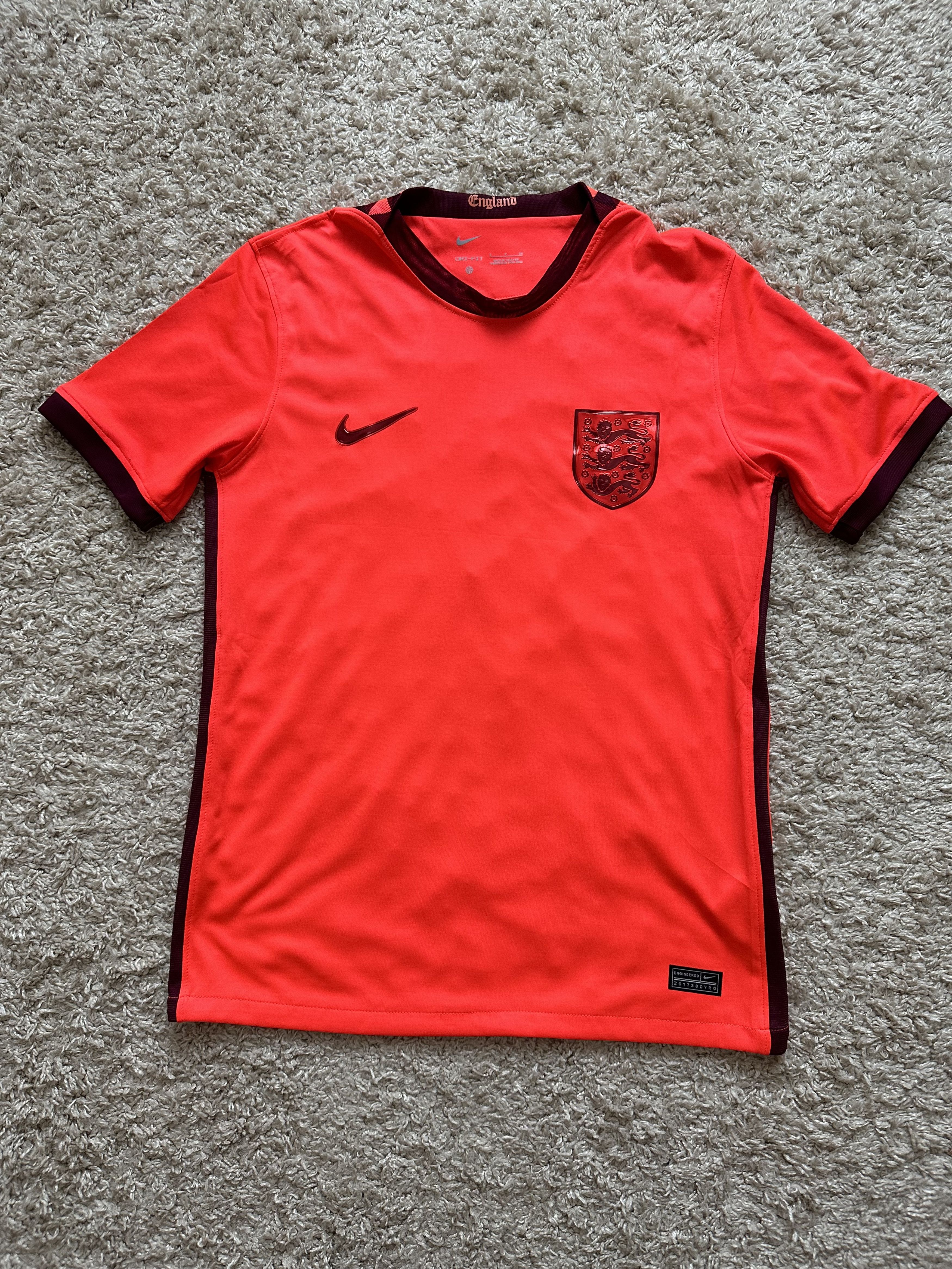 Nike 2022 ENGLAND UEFA League Nations soccer football jersey Size US S / EU 44-46 / 1 - 11 Thumbnail