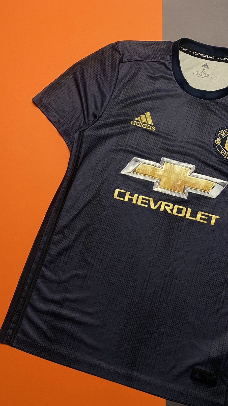 Adidas Manchester United soccer jersey size : S Size US S / EU 44-46 / 1 - 3 Thumbnail