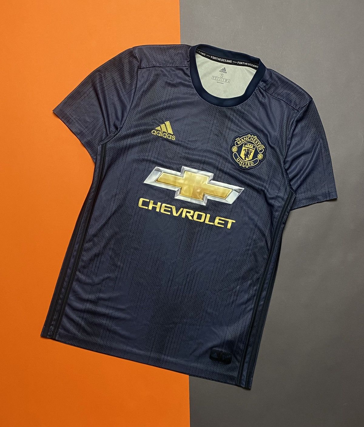 Adidas Manchester United soccer jersey size : S Size US S / EU 44-46 / 1 - 1 Thumbnail