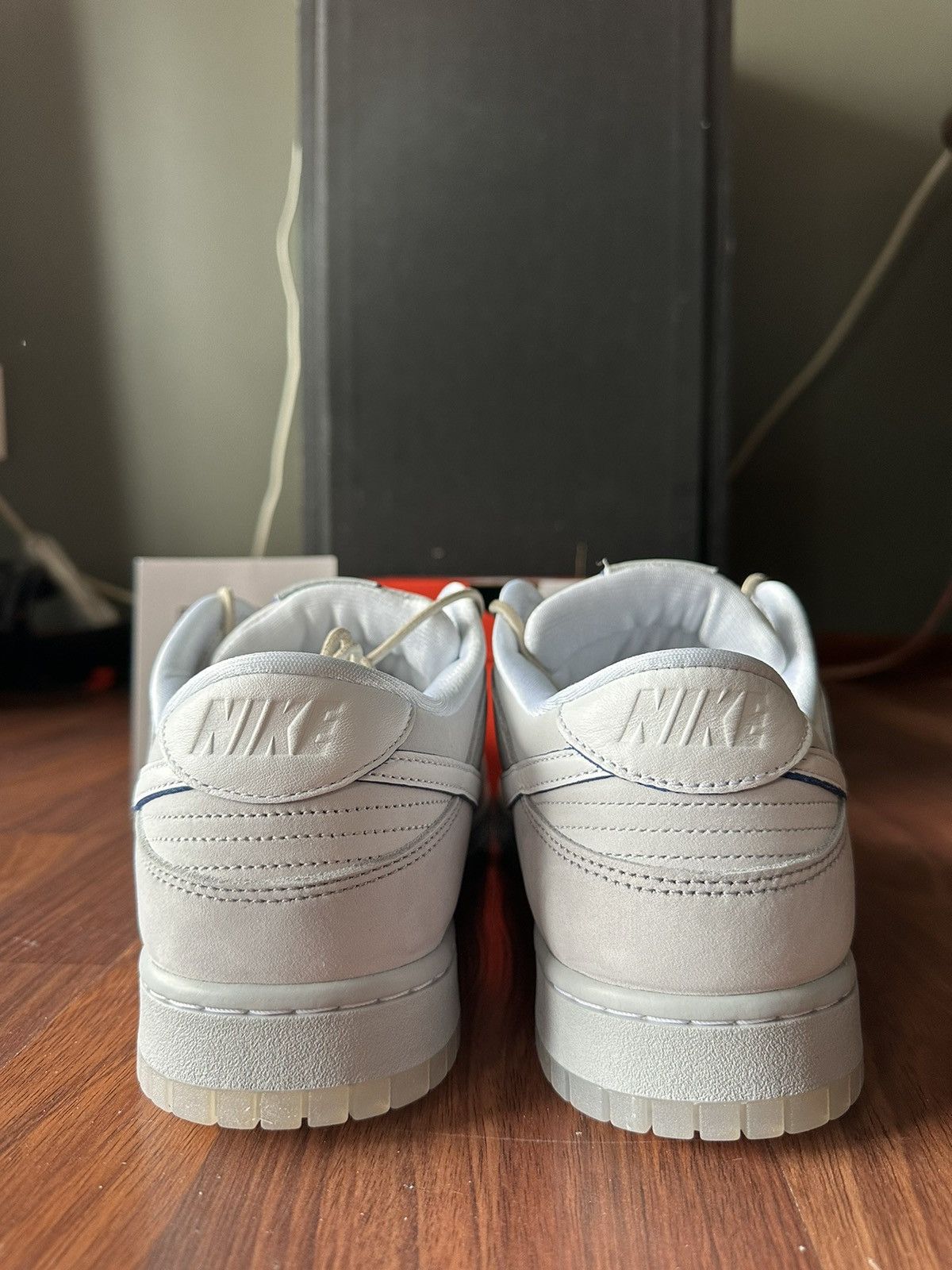 Nike Nike Dunk Low Wolf Grey Pure Platinum Size 13M DX3722-001 Size US 13 / EU 46 - 4 Thumbnail