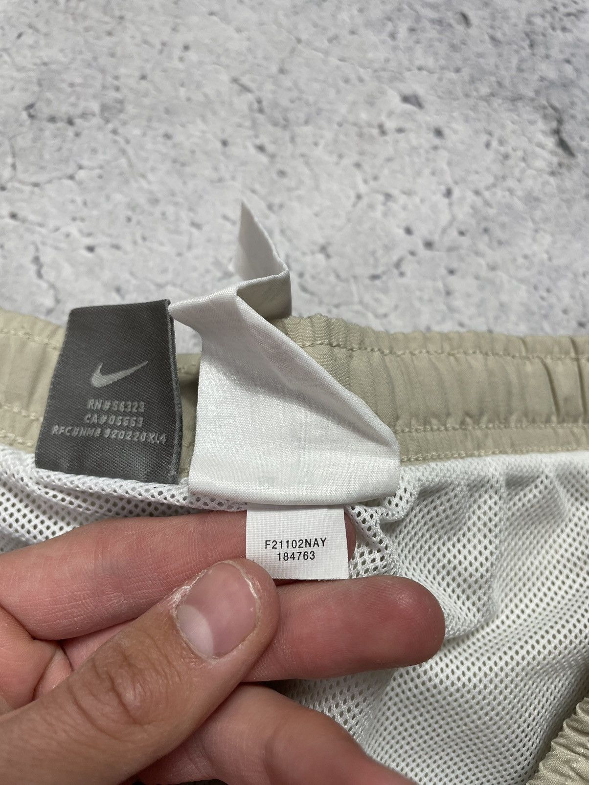 Nike × Vintage Nike Drill Y2K Vintage Nylon Shorts Size US 34 / EU 50 - 9 Thumbnail