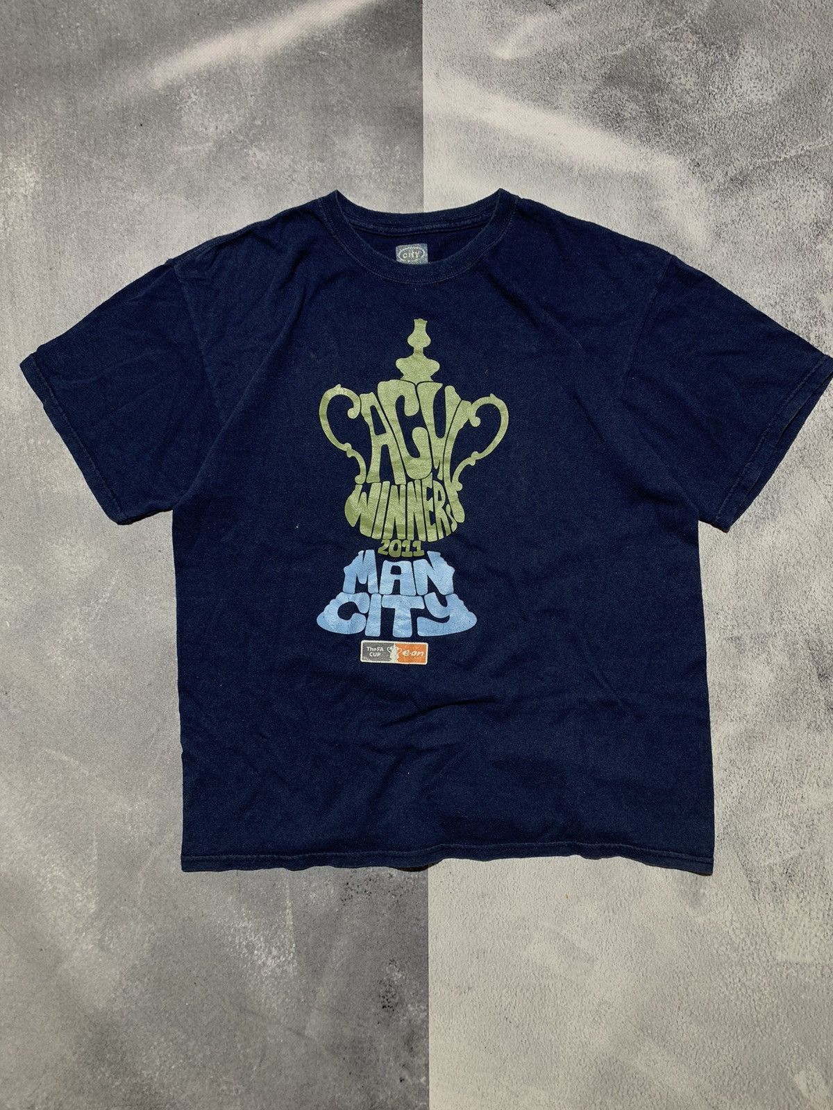 Vintage Vintage Y2K Man City 2011 winner FA CUP big logo style Size US L / EU 52-54 / 3 - 1 Thumbnail