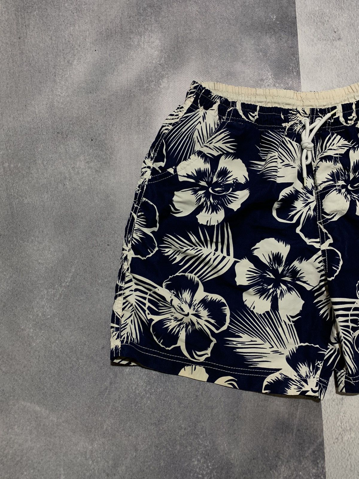 Vintage Vintage art shorts streetwear Y2K casual style size S Size US 30 / EU 46 - 2 Thumbnail