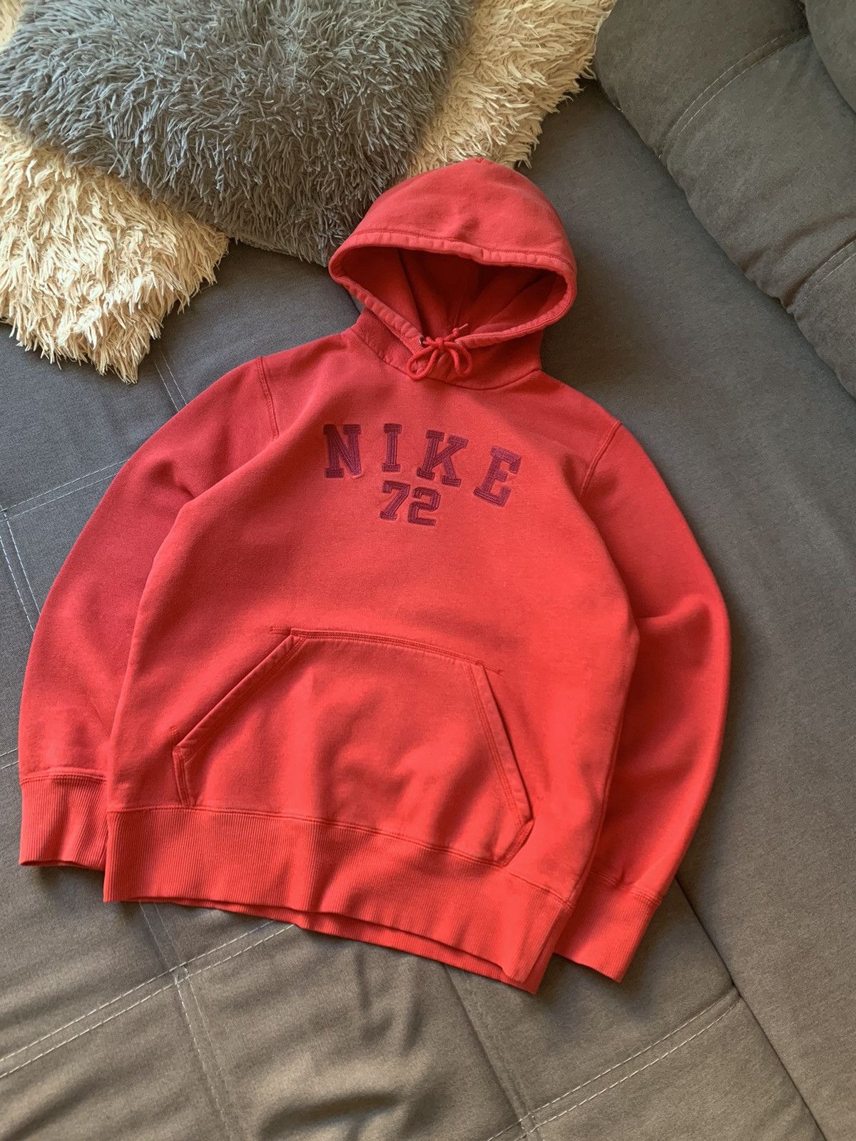 Nike Vintage Nike Spell Out Y2K Hoodie streetwear Size US S / EU 44-46 / 1 - 2 Thumbnail